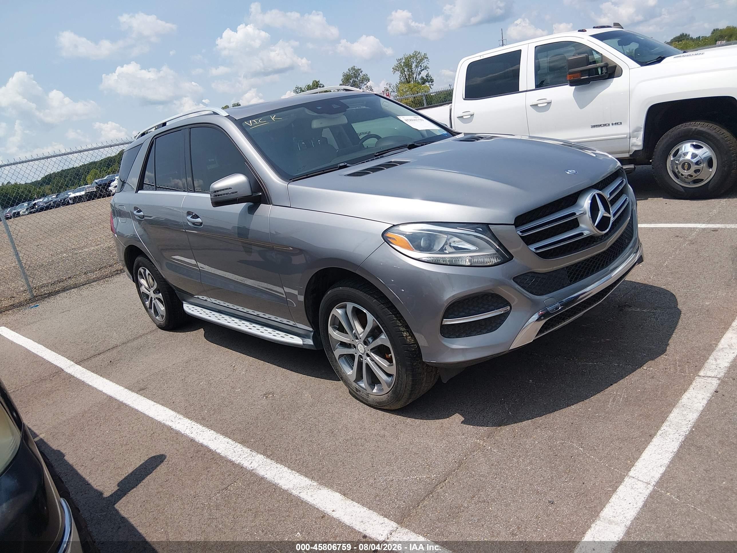 2016 Mercedes-Benz GLE 350, VIN 4JGDA5JB3GA655801 — Front end