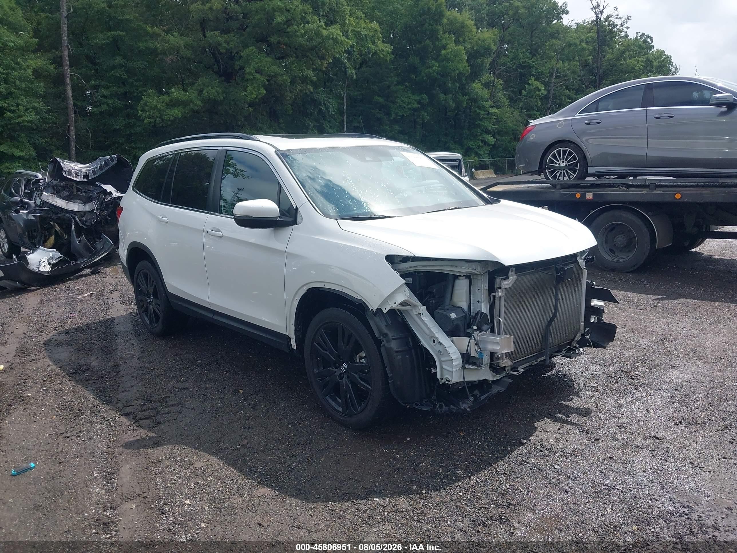 2021 Honda Pilot Special Edition, VIN 5FNYF6H20MB031881 — Перед