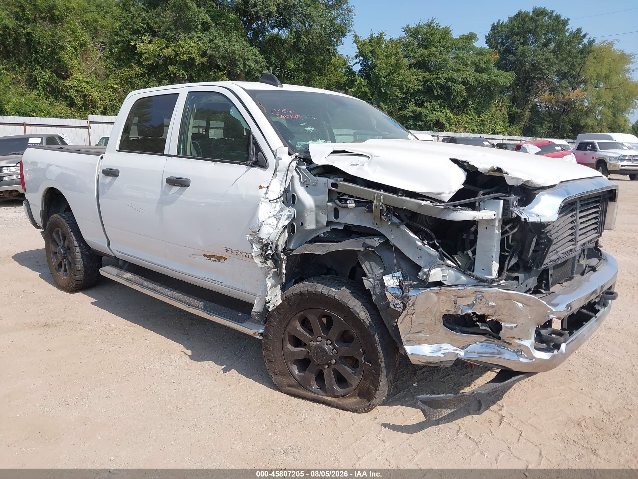 2020 Ram 2500 Tradesman, VIN 3C6UR5CJ2LG250646 — Side