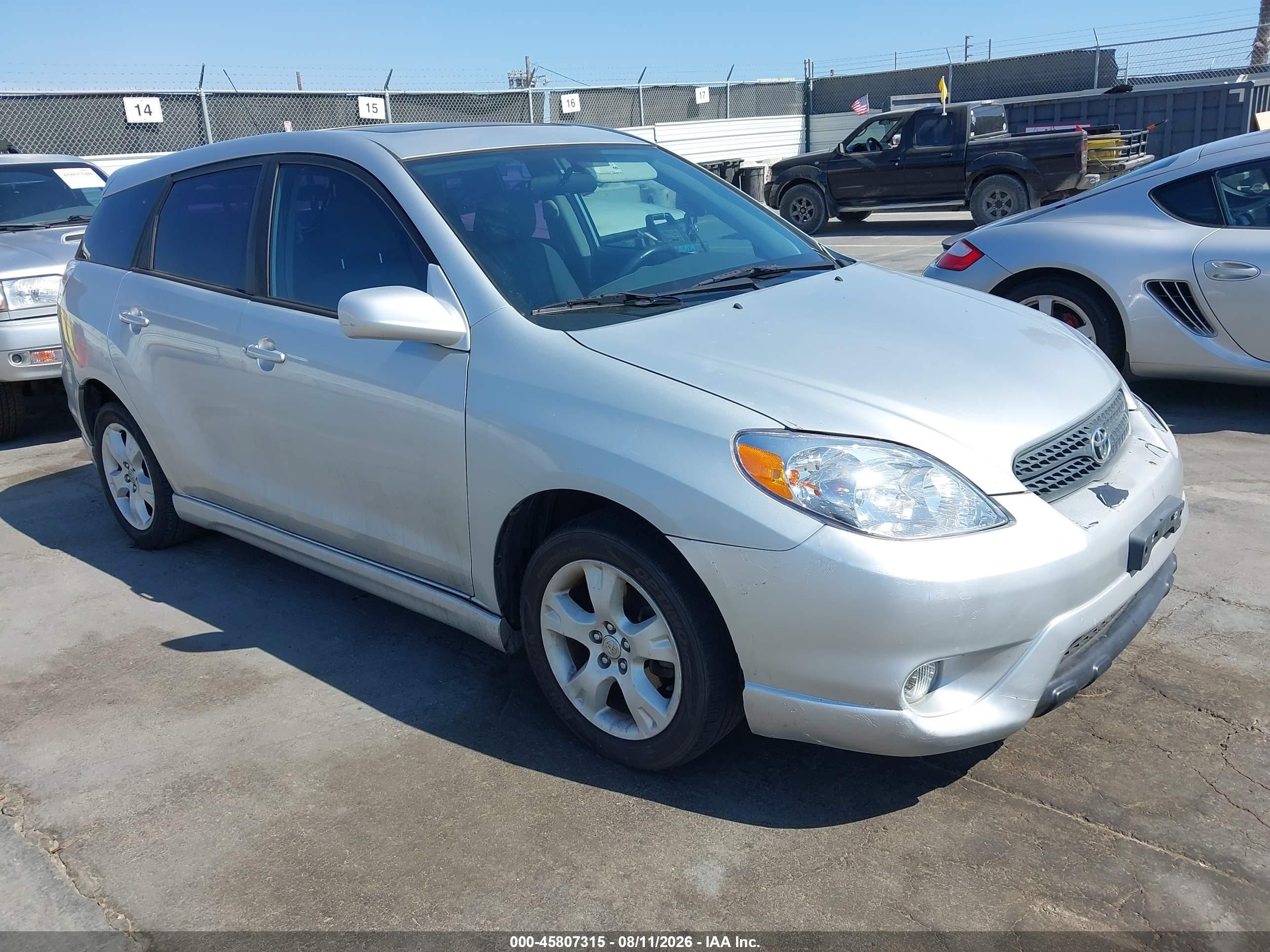 2006 Toyota Matrix STD, VIN 2T1KR32E06C570992 — Зад