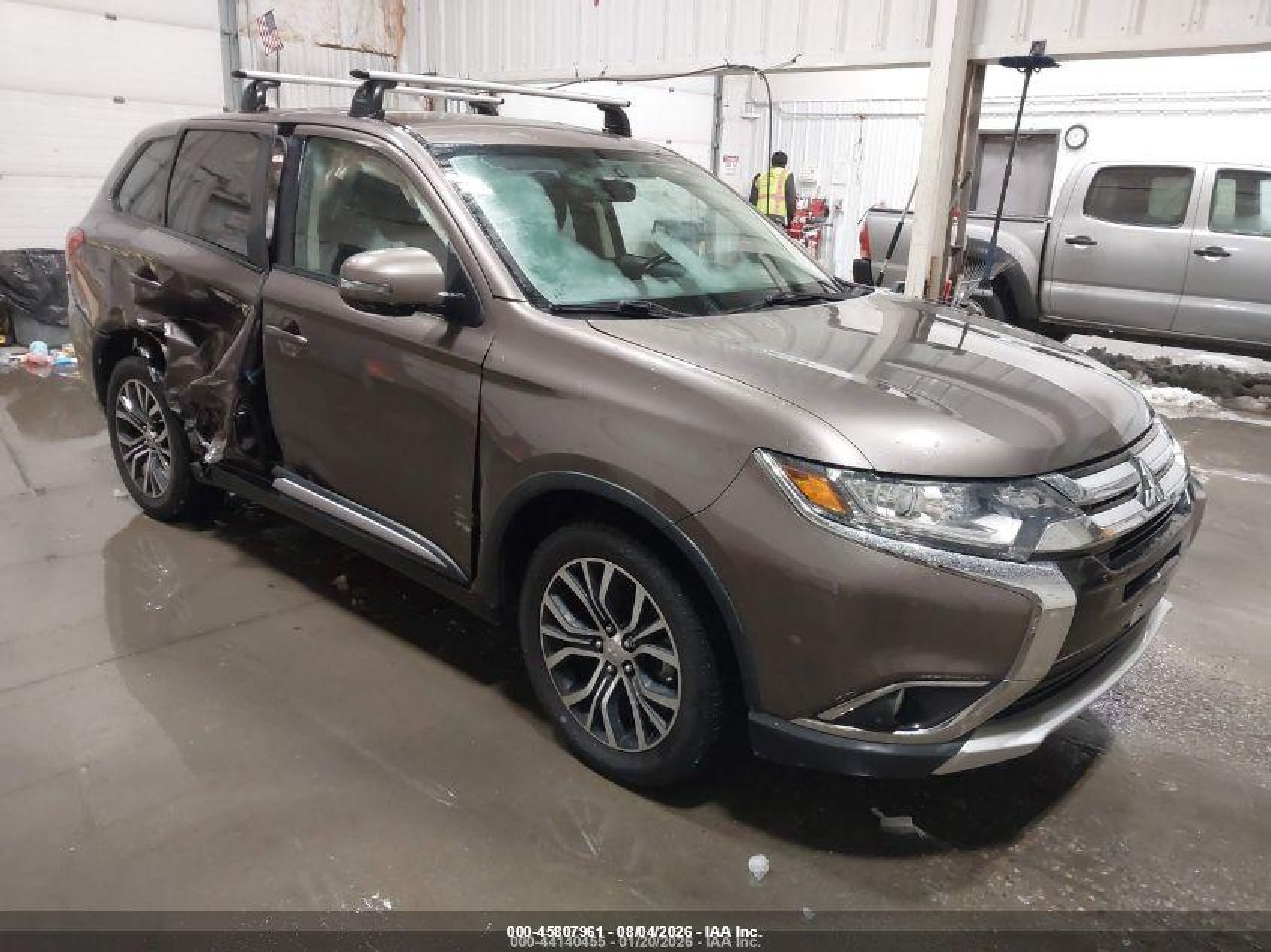 2018 Mitsubishi Outlander SE, VIN JA4AD3A34JZ021704 — Side