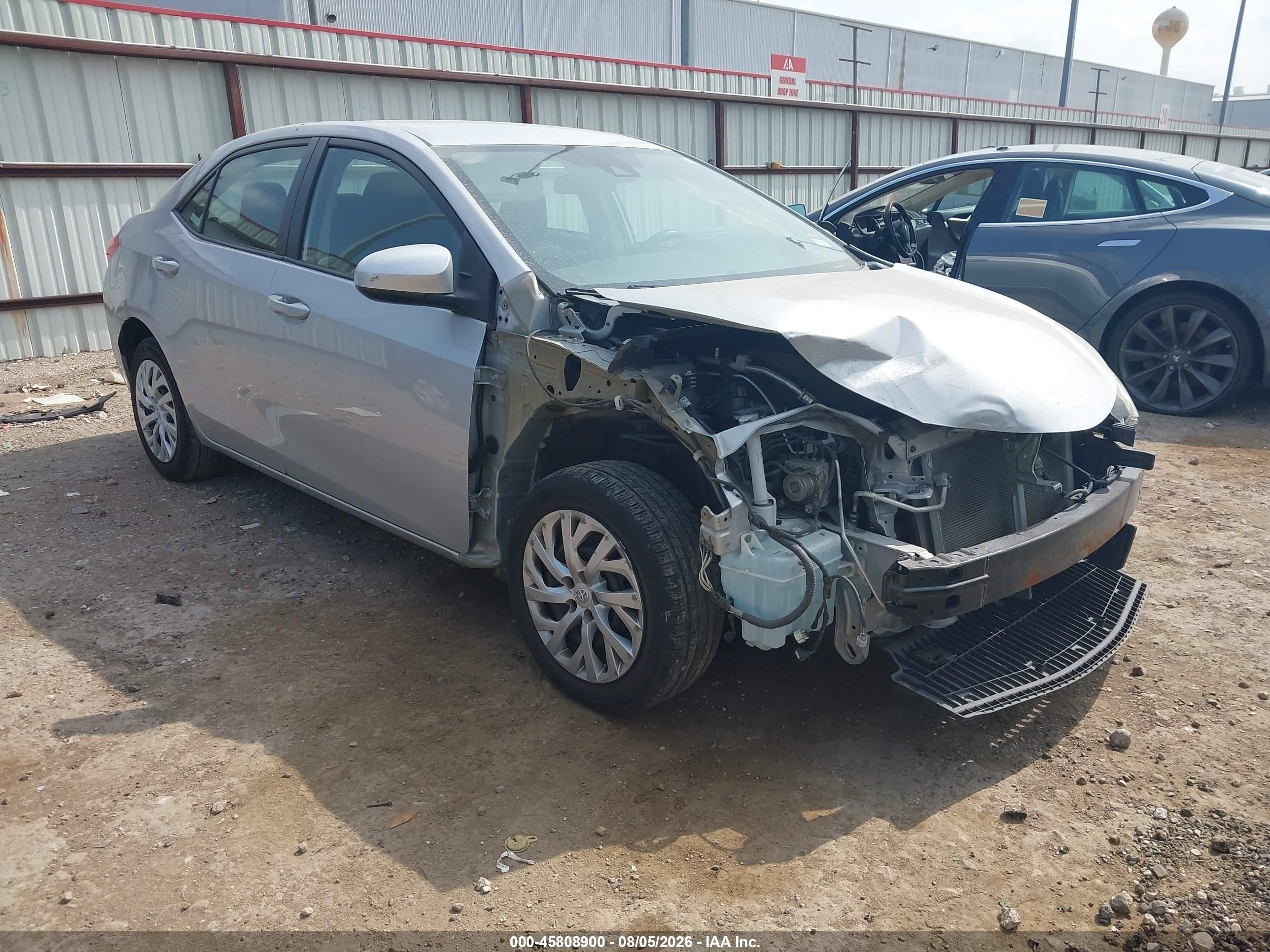 2018 Toyota Corolla LE, VIN 2T1BURHE1JC969878 — Front end