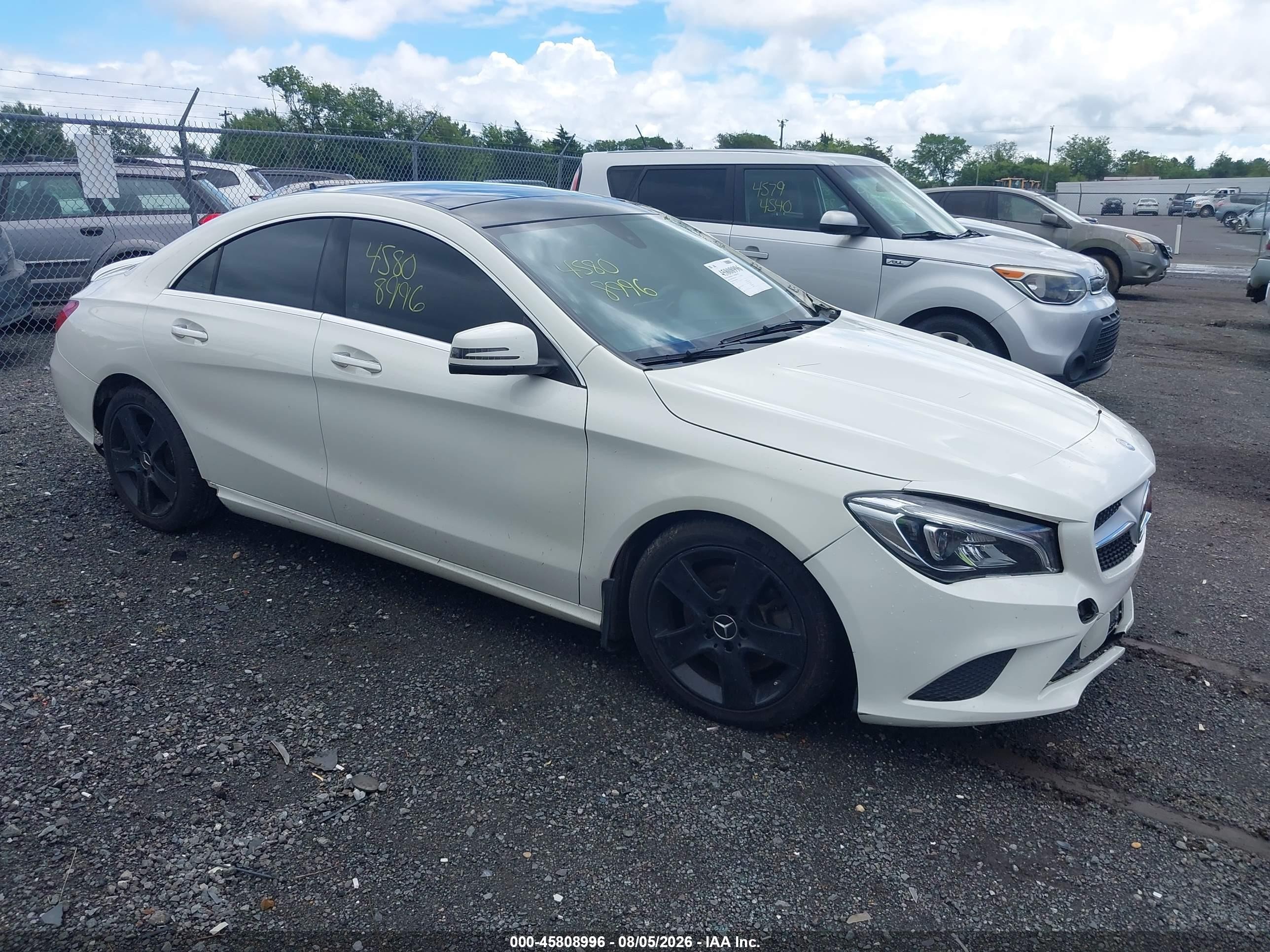 2016 Mercedes-Benz CLA 250, VIN WDDSJ4GB7GN309004 — Front end