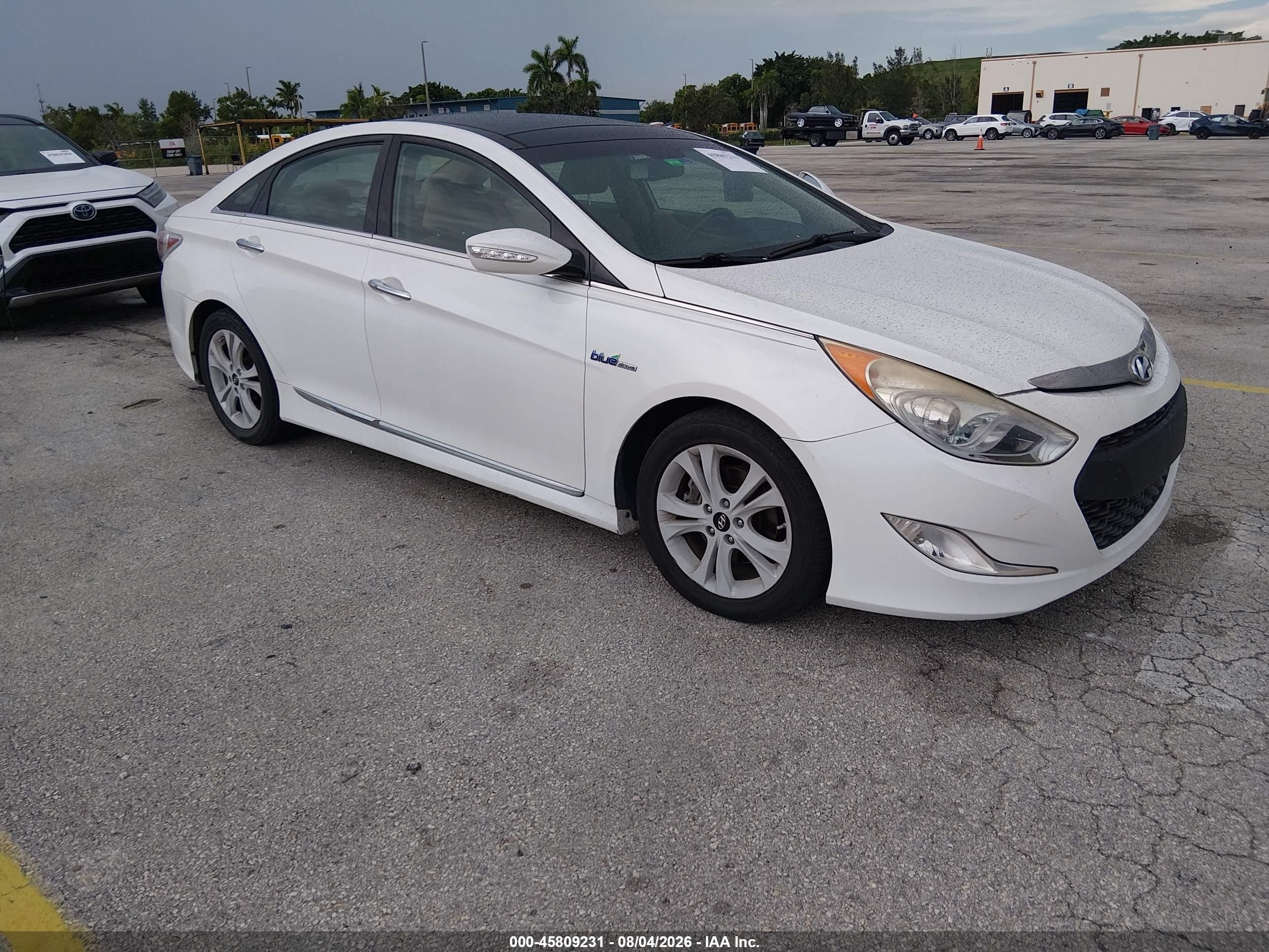 2012 Hyundai Sonata Hybrid, VIN KMHEC4A41CA027885 — Normal wear