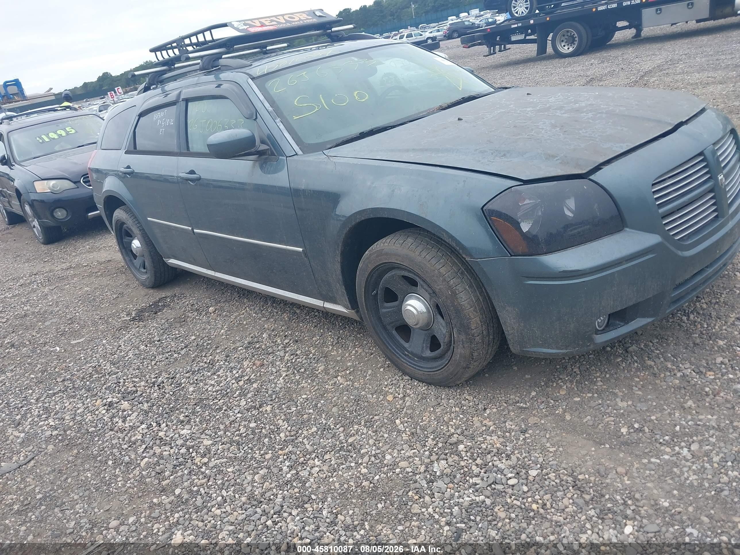 2005 Dodge Magnum, VIN 2D8GZ58235H611233 — Перед