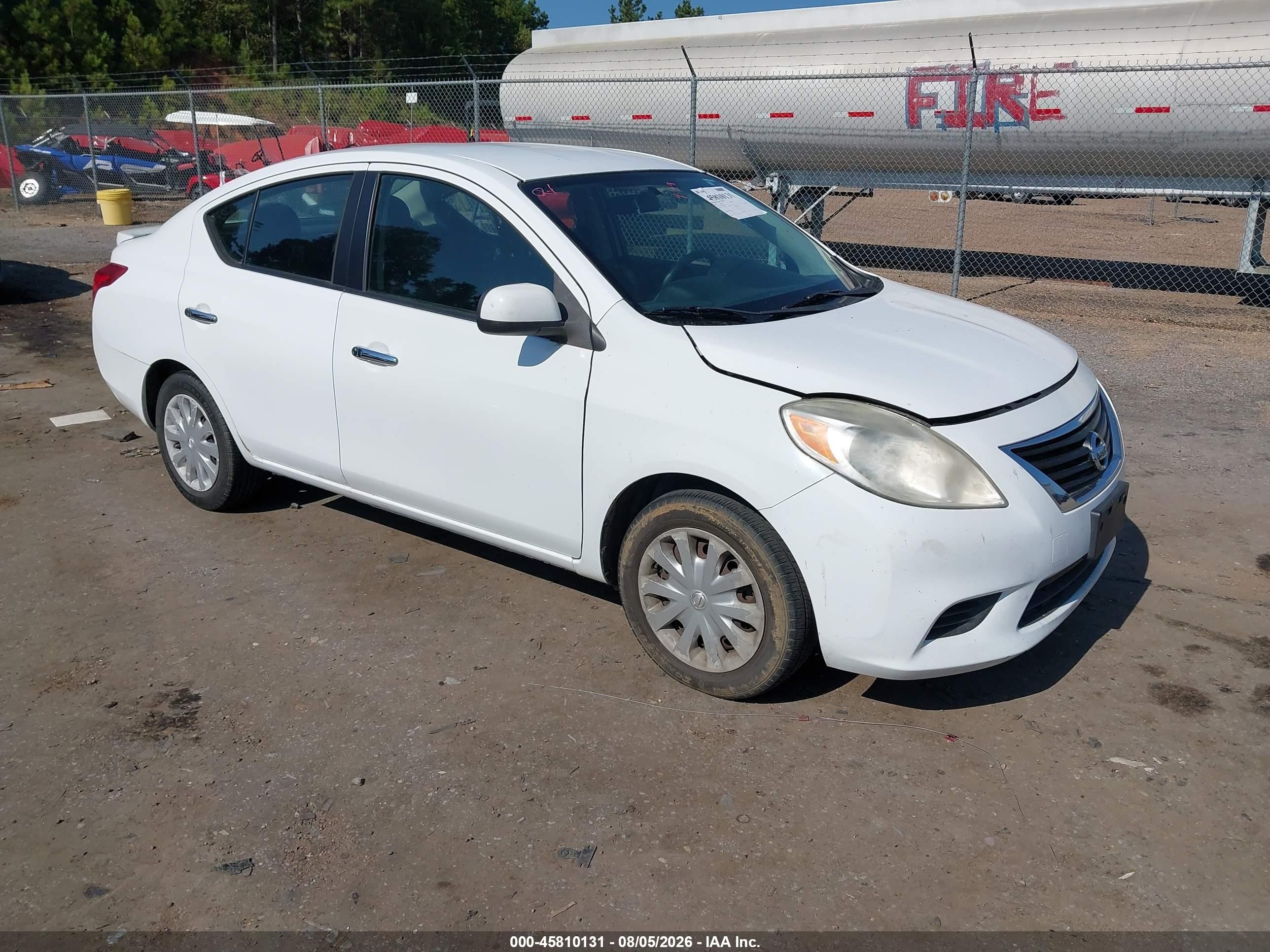 2013 Nissan Versa SL, VIN 3N1CN7AP4DL885365 — Rear end