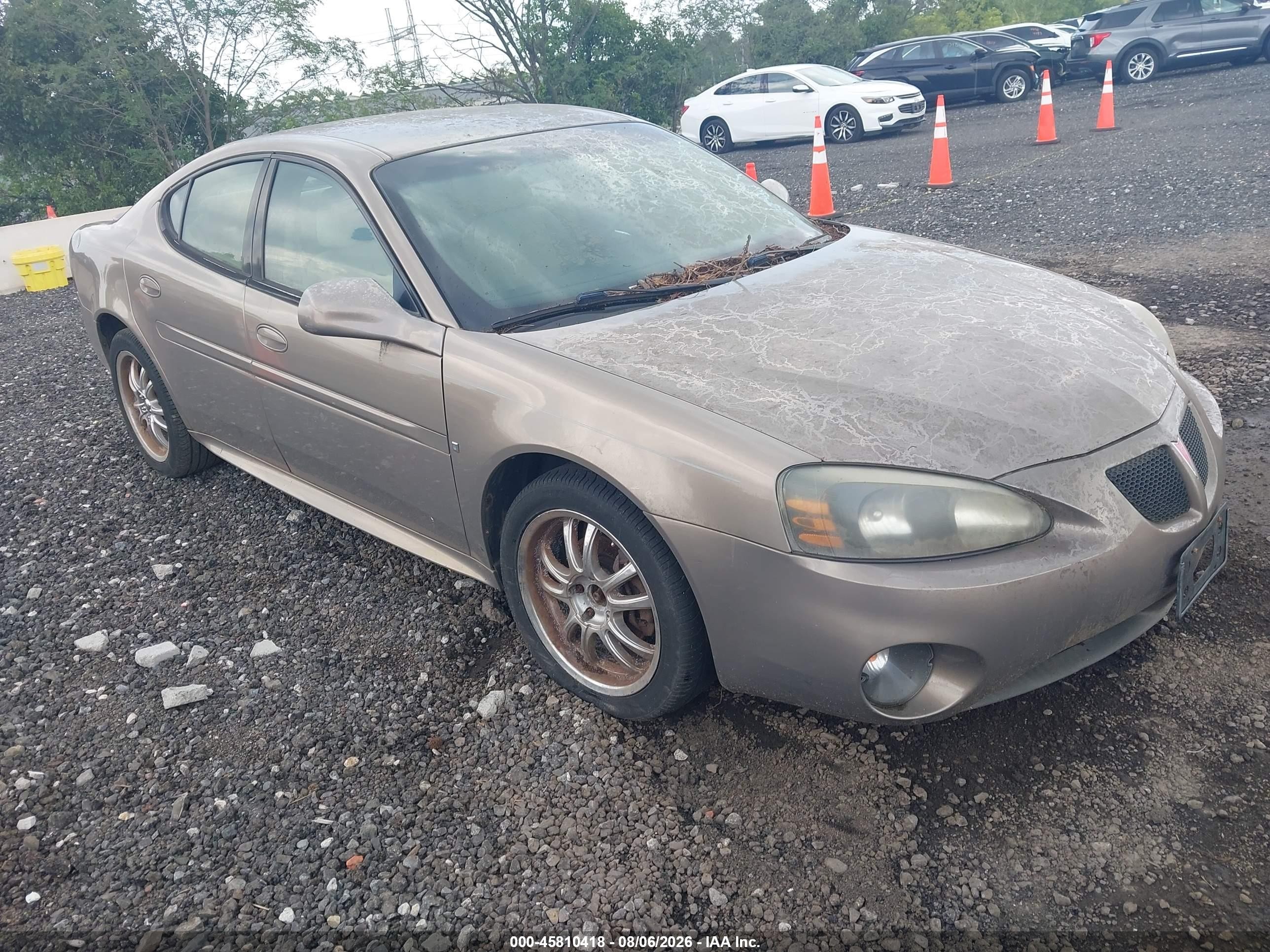 2006 Pontiac Grand Prix, VIN 2G2WP552861125505 — Front end