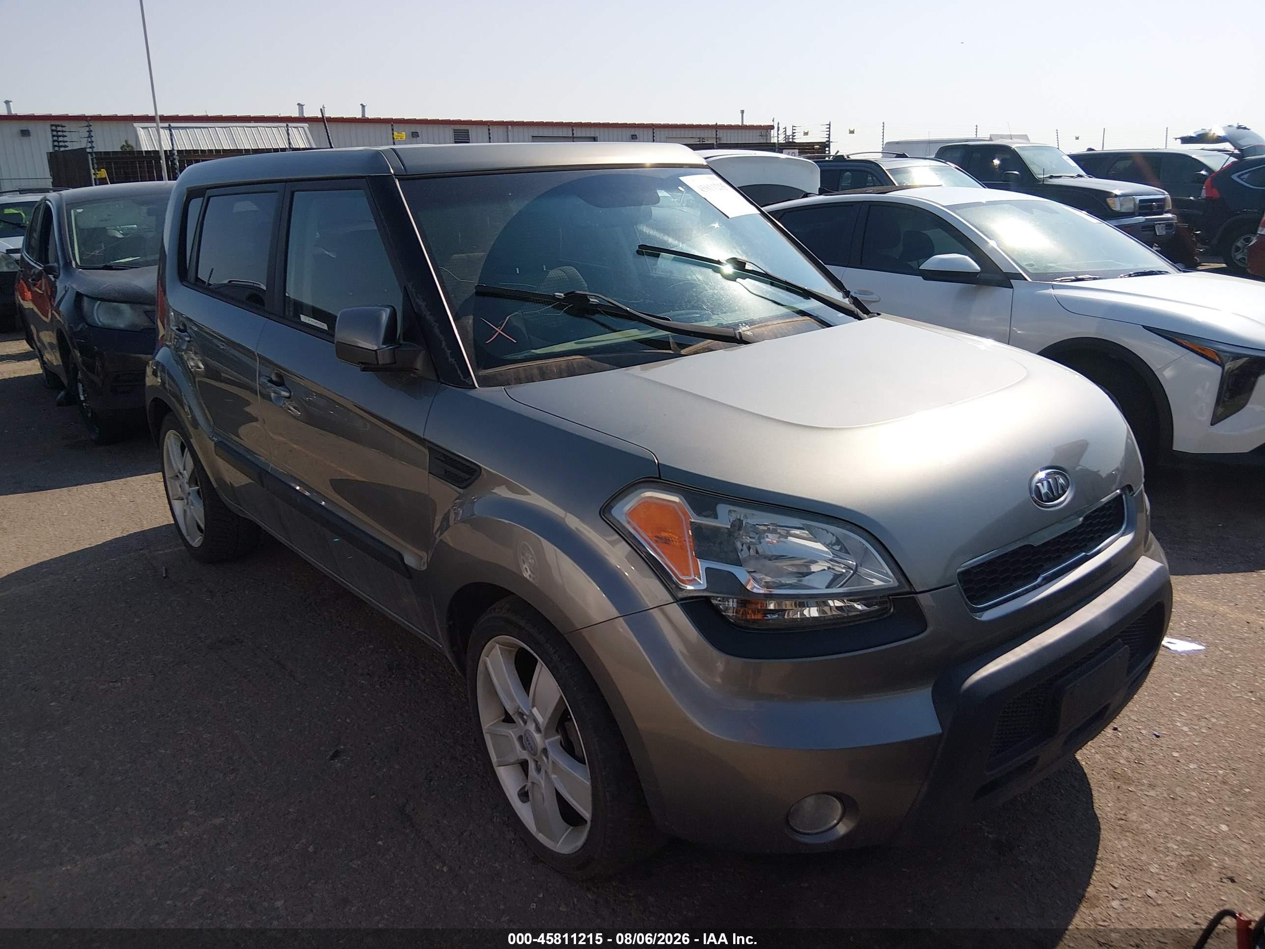 2011 Kia Soul +, VIN KNDJT2A22B7201108 — Normal wear