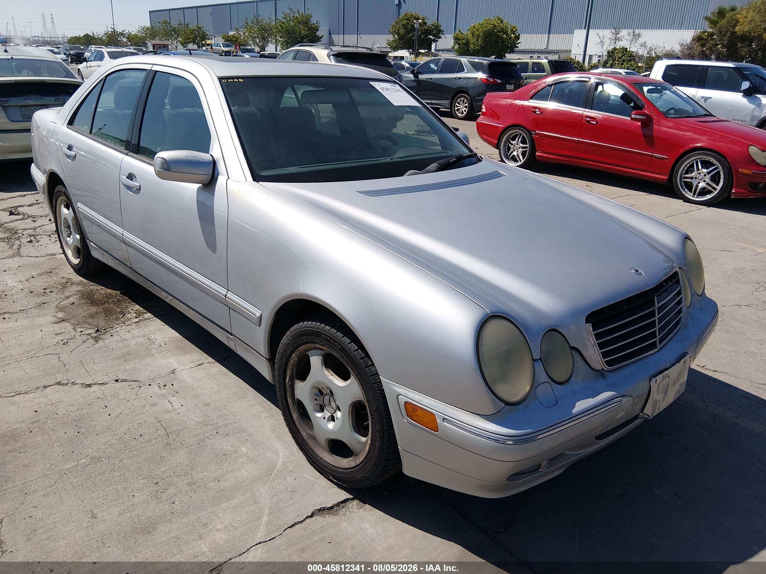 2002 Mercedes-Benz E 320, VIN WDBJF83JX2X078350 — Normal wear