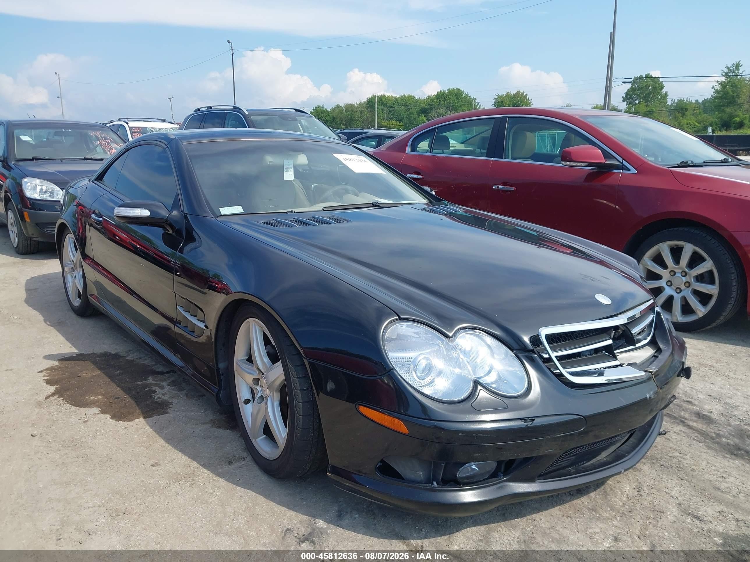 2004 Mercedes-Benz SL 500, VIN WDBSK75F54F066151 — Перед