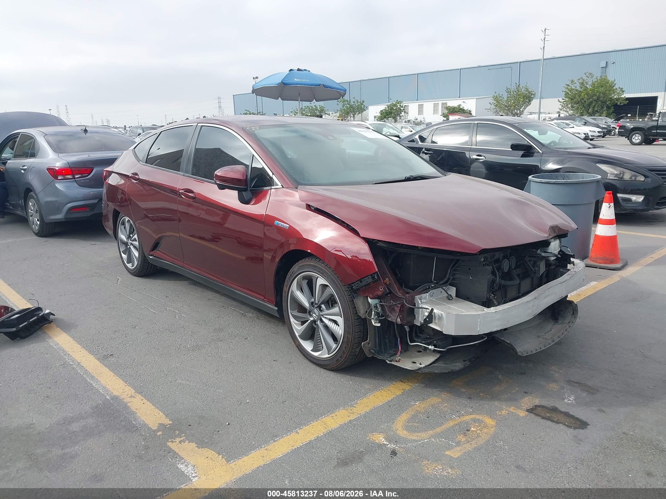 2018 Honda Clarity, VIN JHMZC5F16JC006685 — Front end