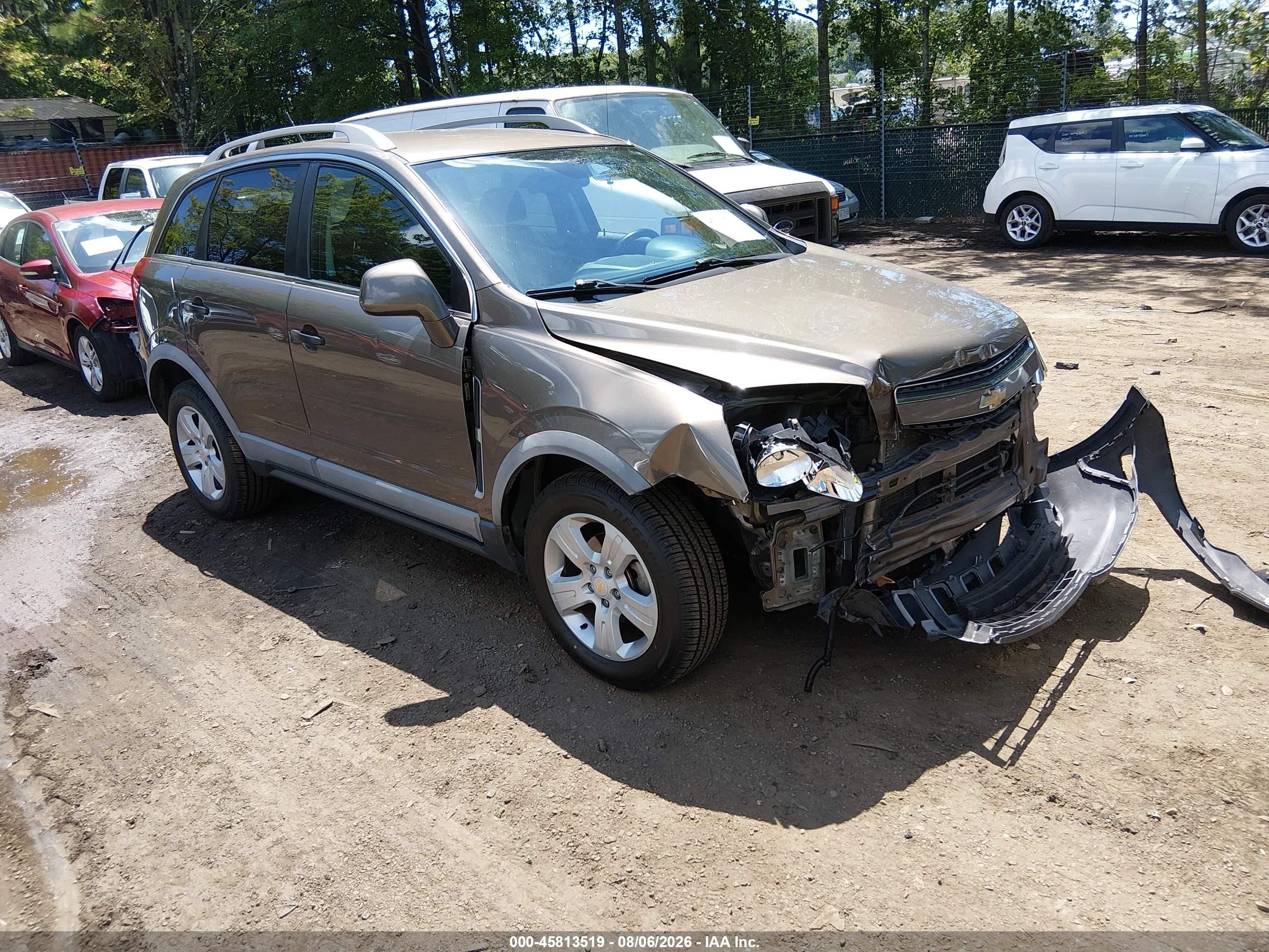 2014 Chevrolet Captiva Sport LS, VIN 3GNAL2EK4ES616731 — Front end