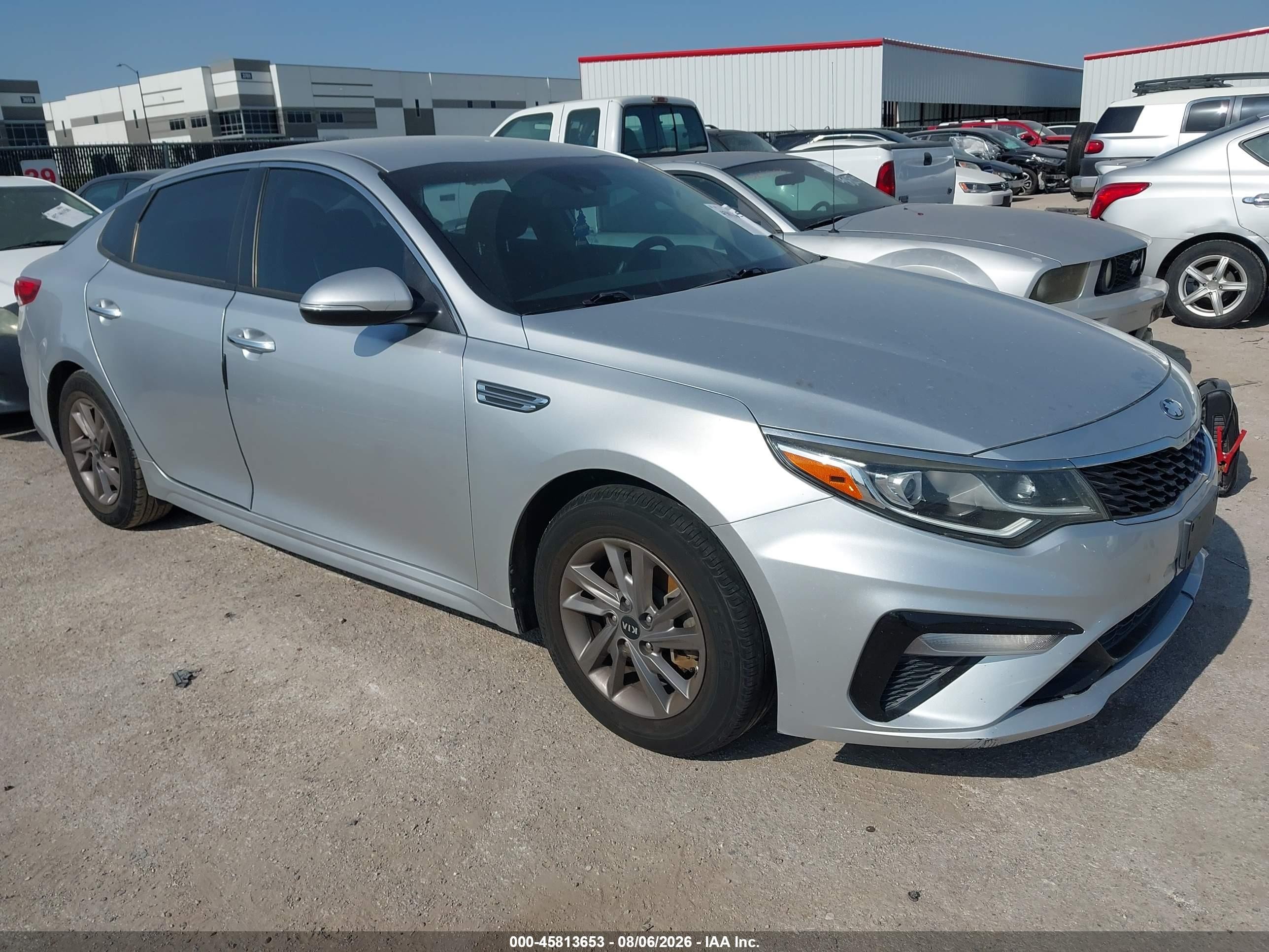 2020 Kia Optima LX, VIN 5XXGT4L37LG383134 — Обычный износ