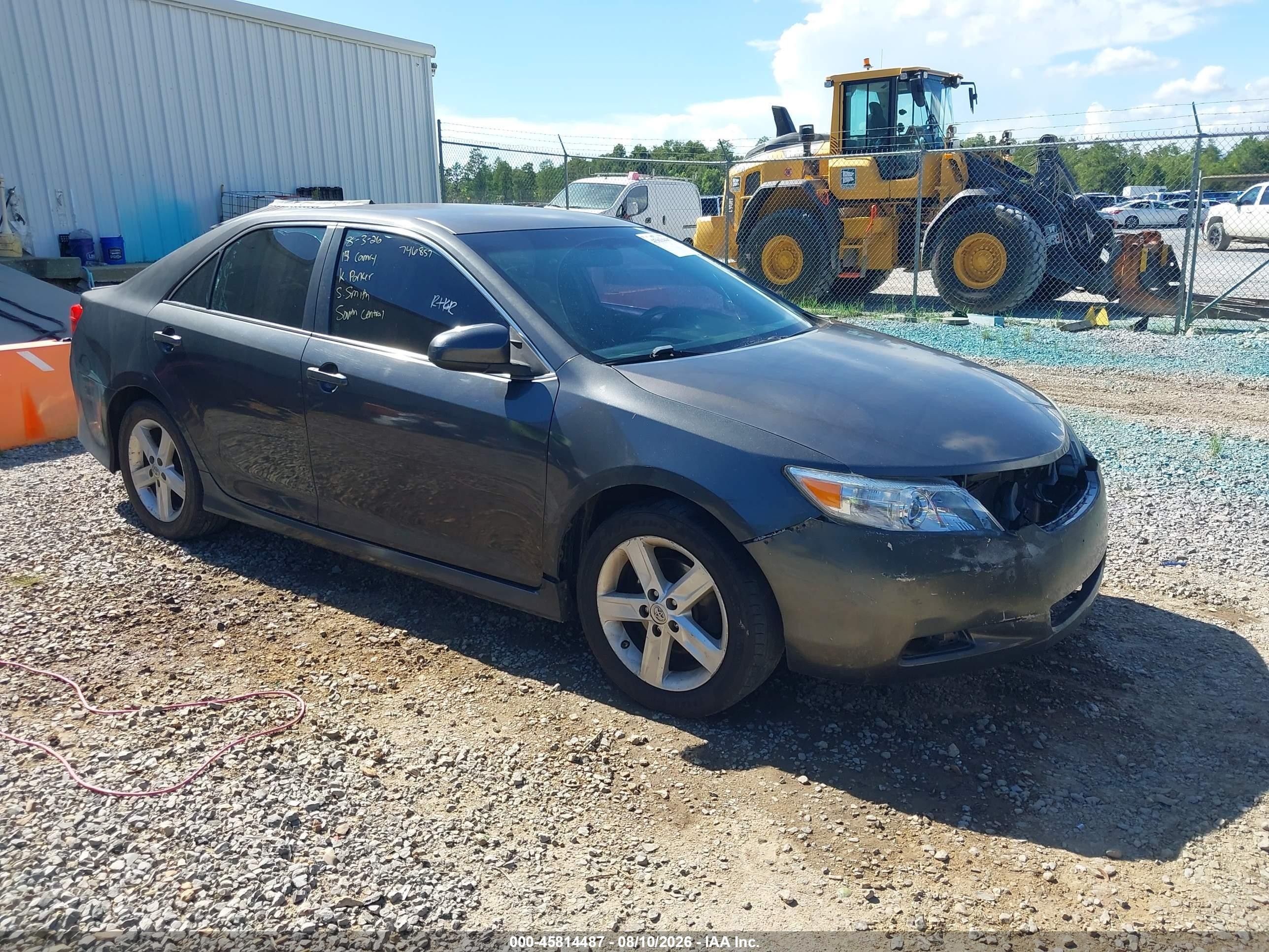 2014 Toyota Camry SE, VIN 4T1BF1FK6EU746857 — Normal wear