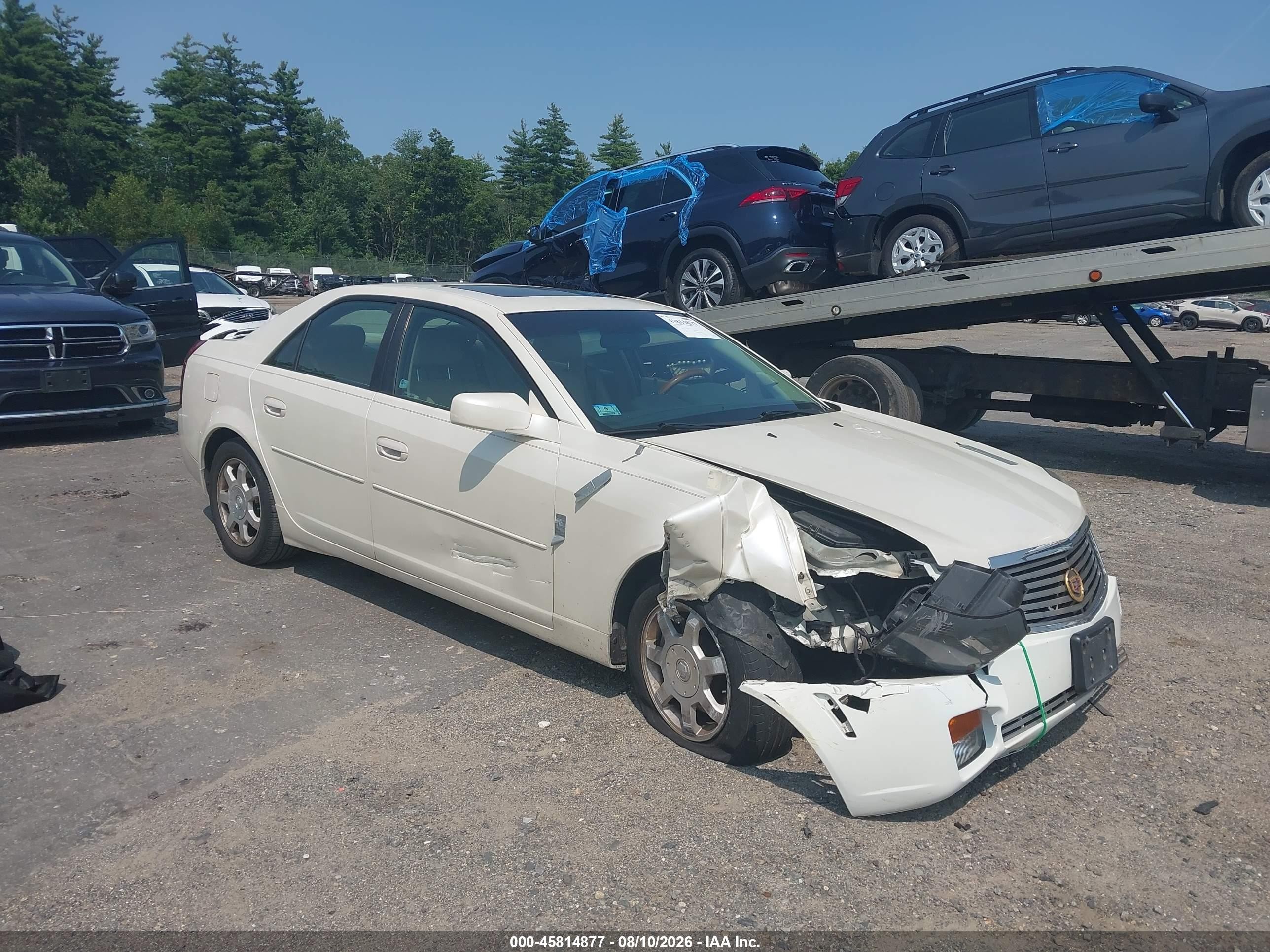 2004 Cadillac CTS, VIN 1G6DM577X40101660 — Front end