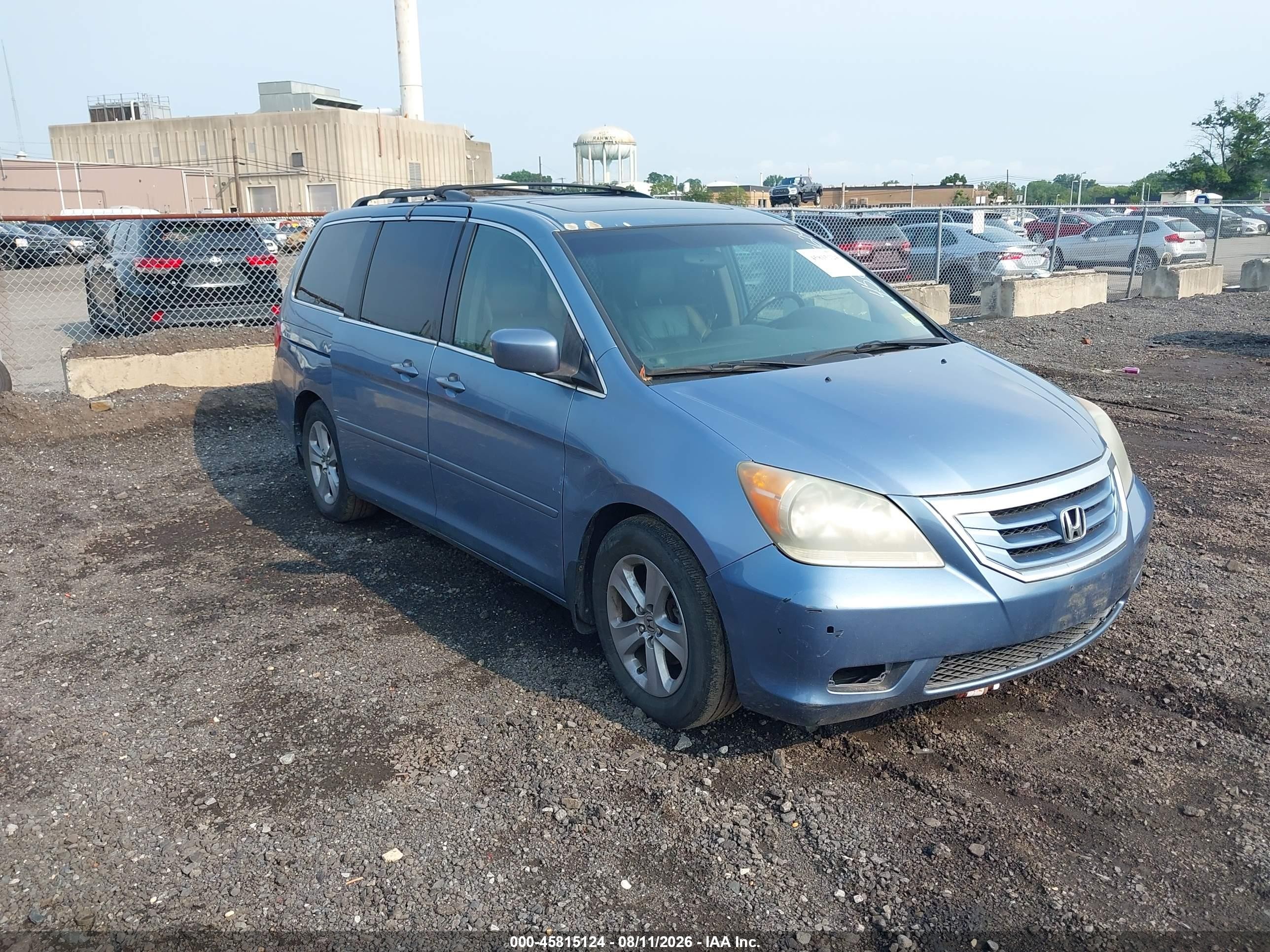 2009 Honda Odyssey Touring, VIN 5FNRL38999B000340 — Normal wear