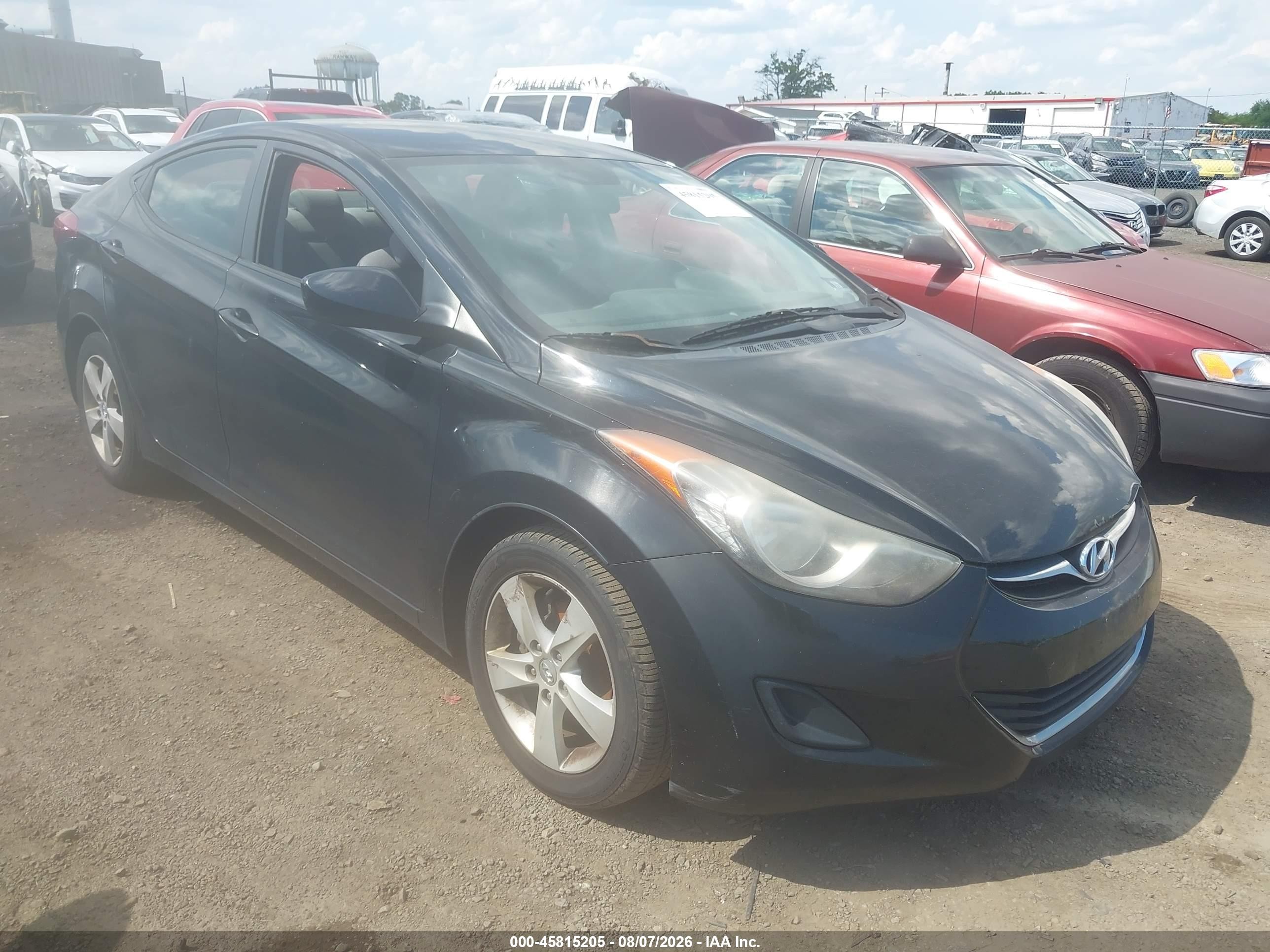 2011 Hyundai Elantra Limited, VIN KMHDH4AE1BU108825 — Normal wear