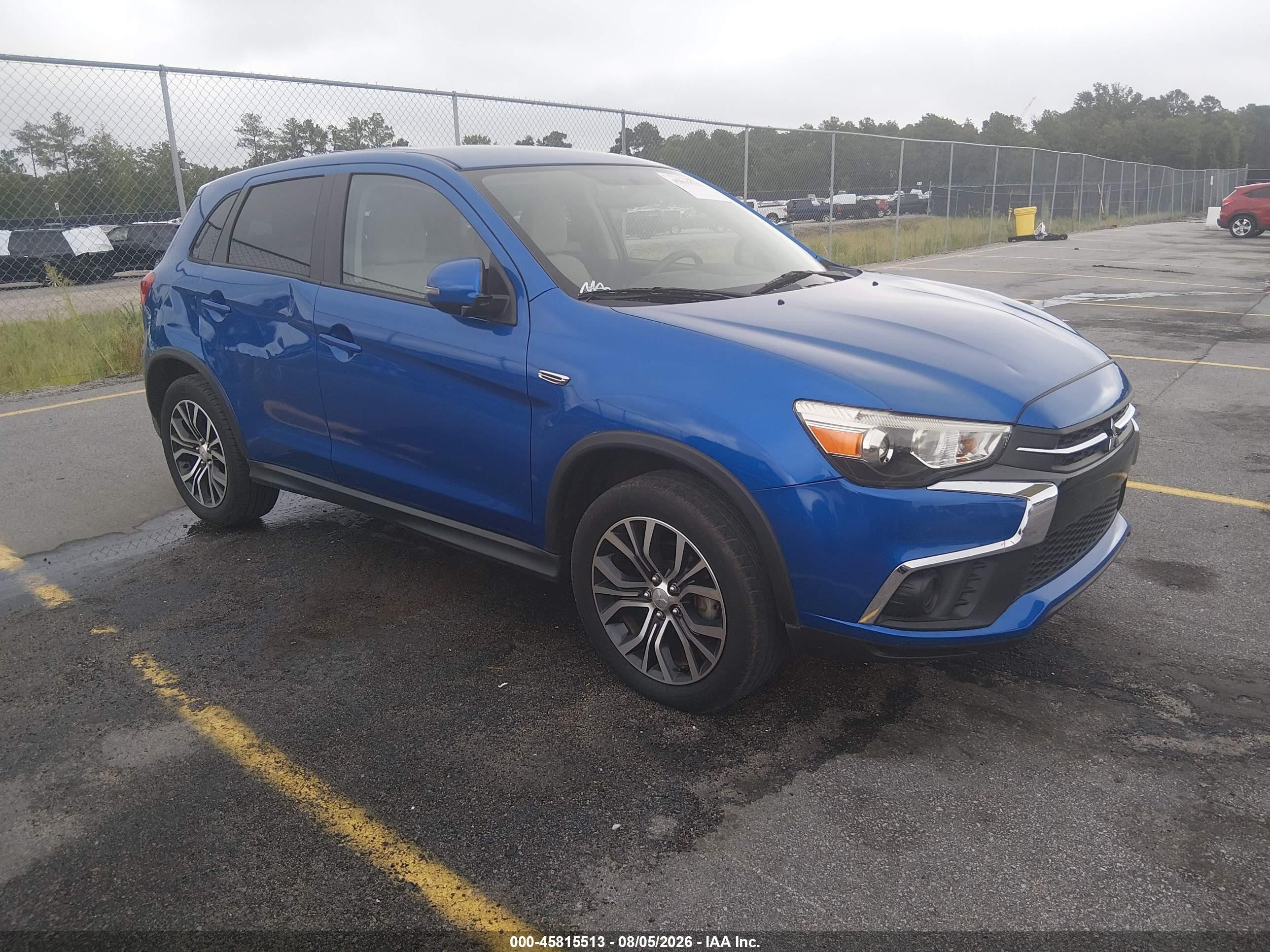 2019 Mitsubishi Outlander ES, VIN JA4AP3AU6KU033903 — Front end