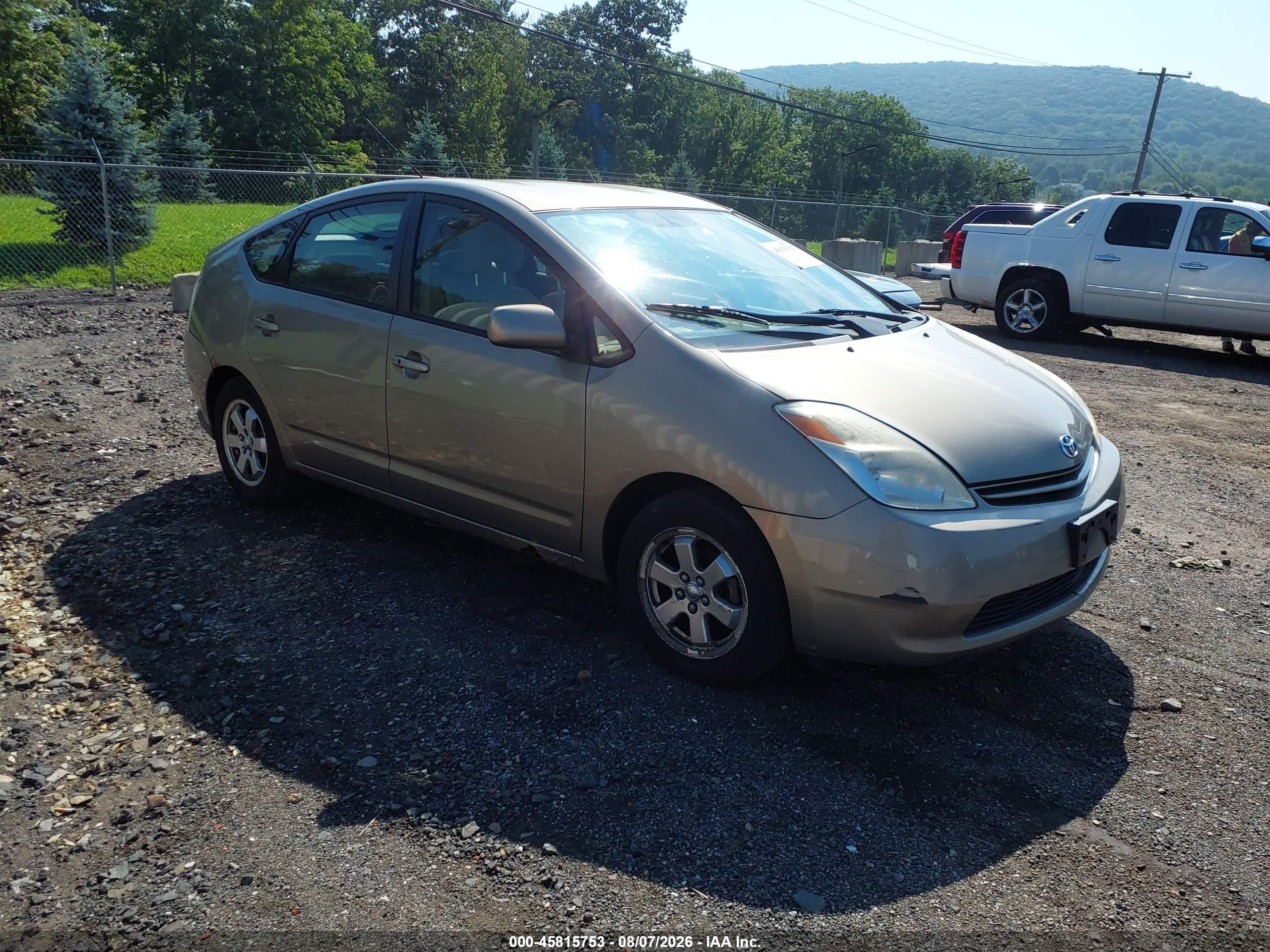 2005 Toyota Prius, VIN JTDKB20U353021108 — Normal wear