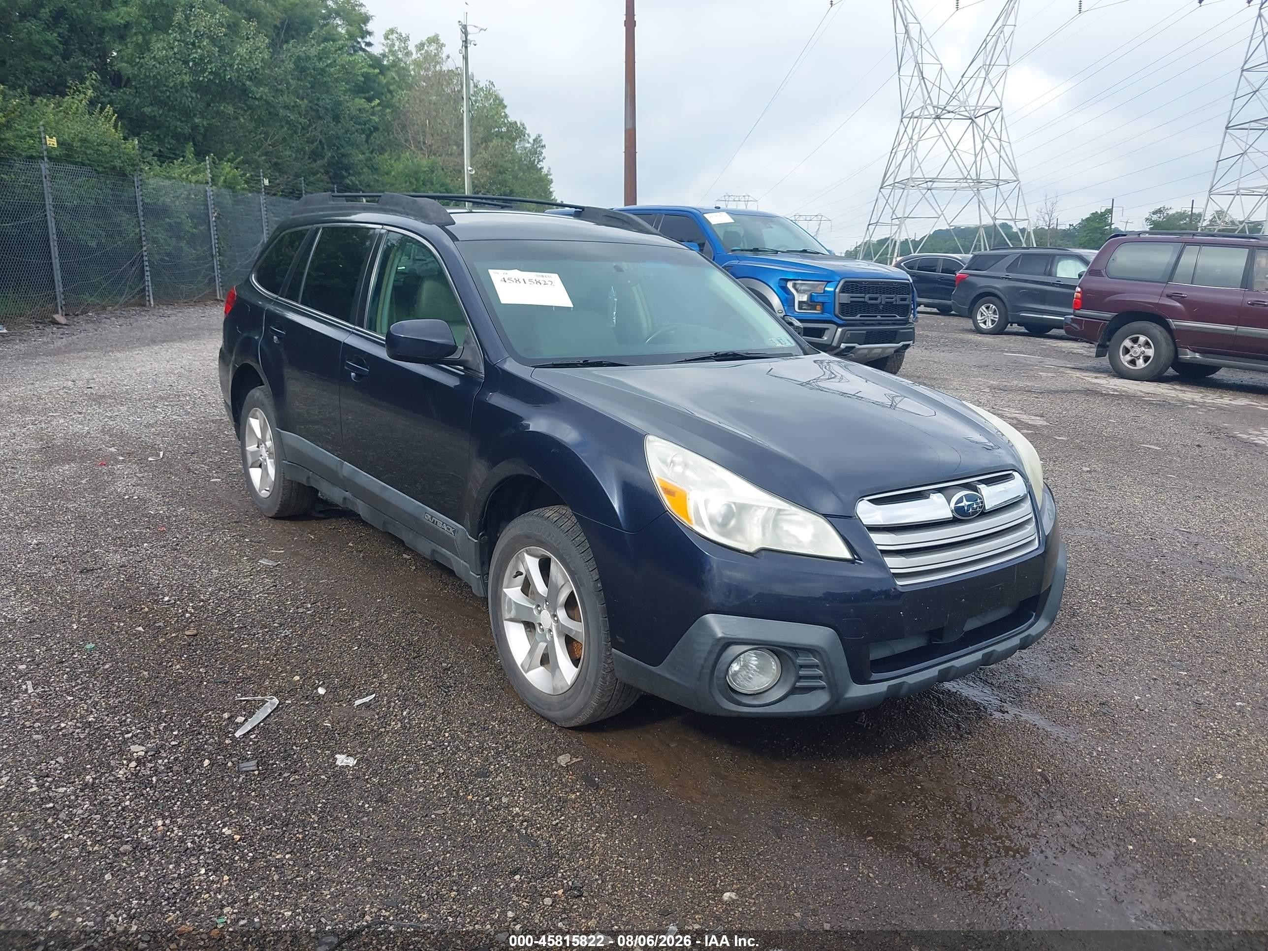 2013 Subaru Outback Premium, VIN 4S4BRBGC1D3310135 — Side