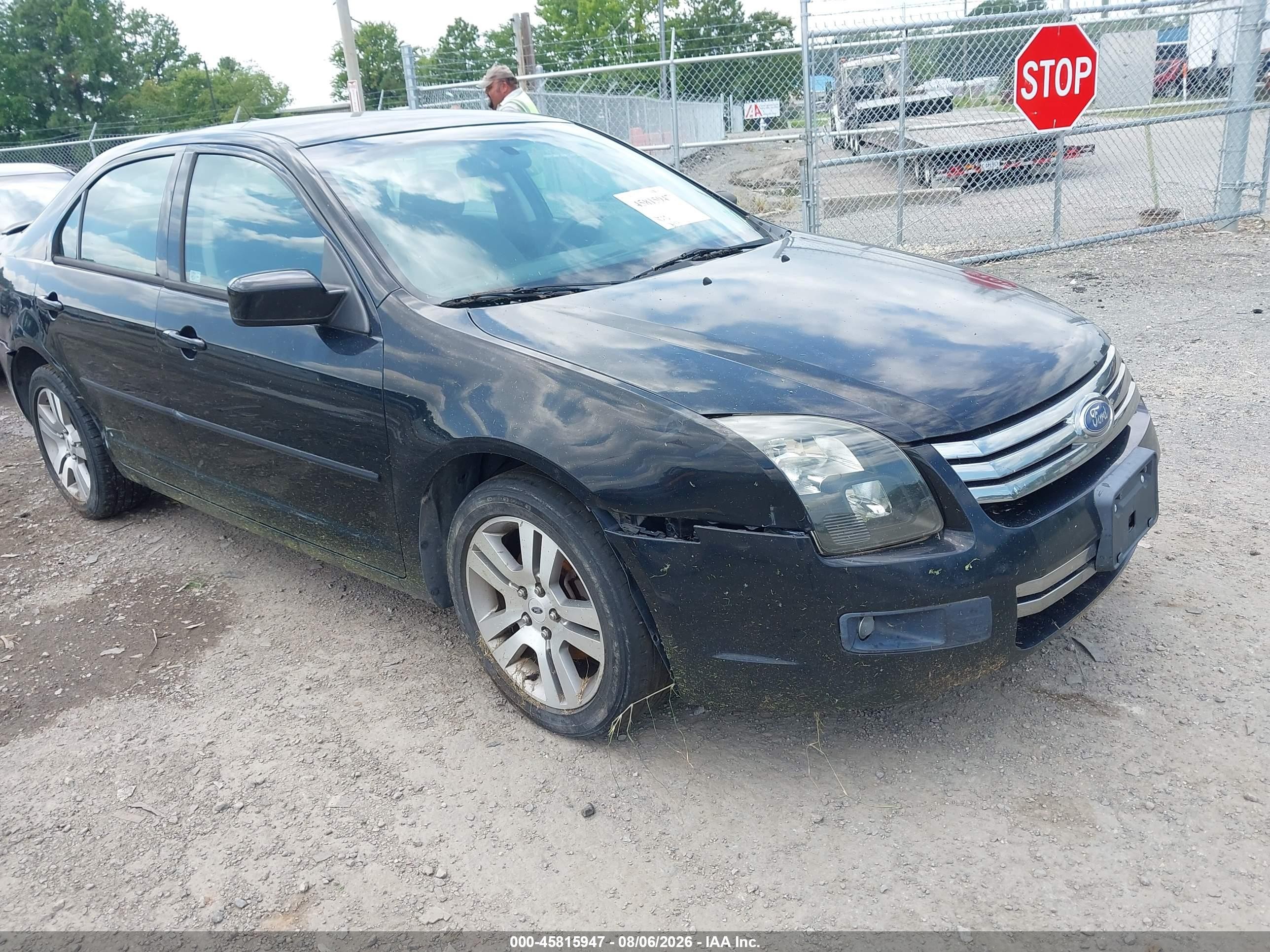 2007 Ford Fusion SE, VIN 3FAHP07Z17R227328 — Side