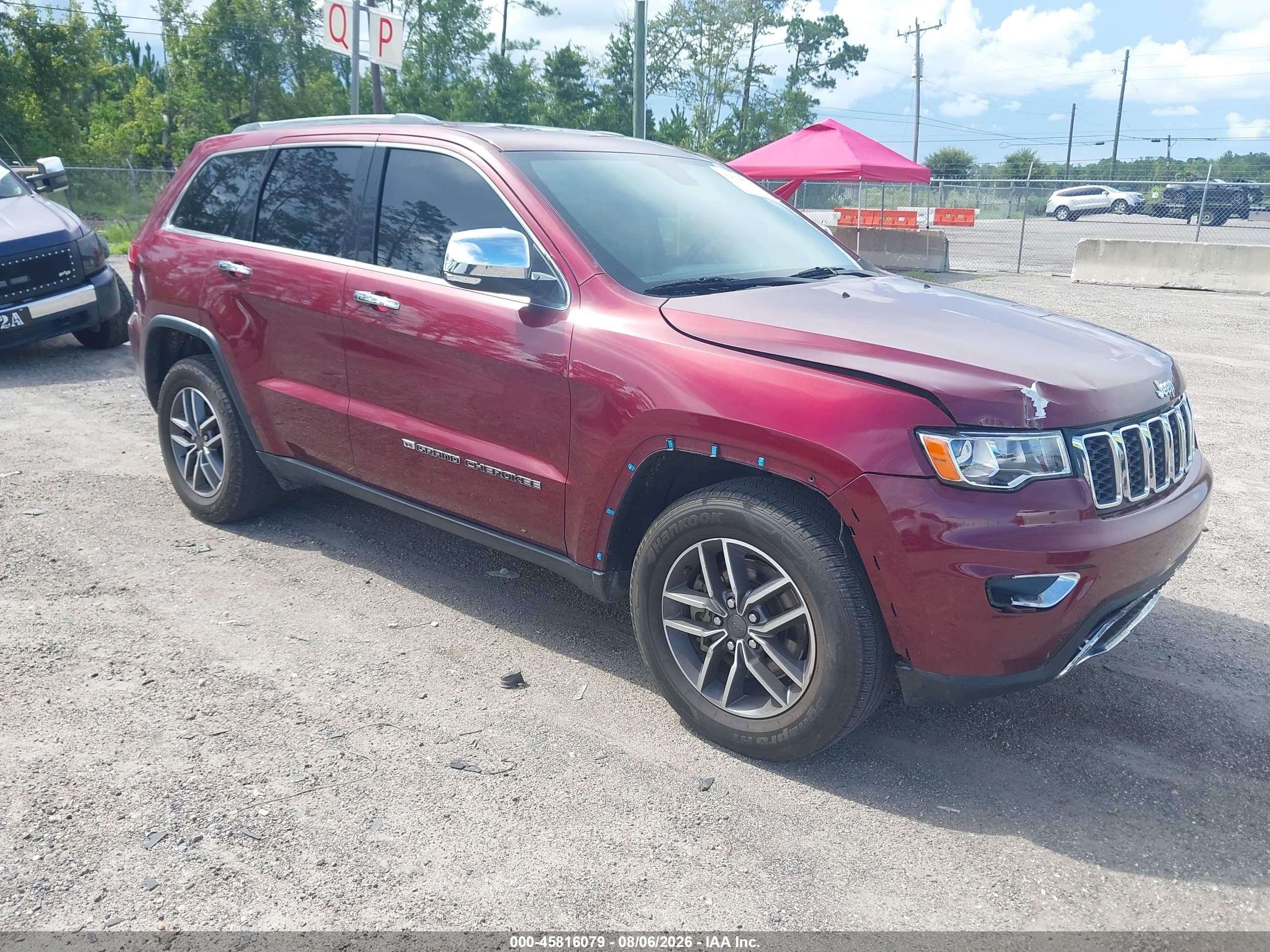 2022 Jeep Grand Cherokee Limited, VIN 1C4RJEBG9NC171881 — Front end