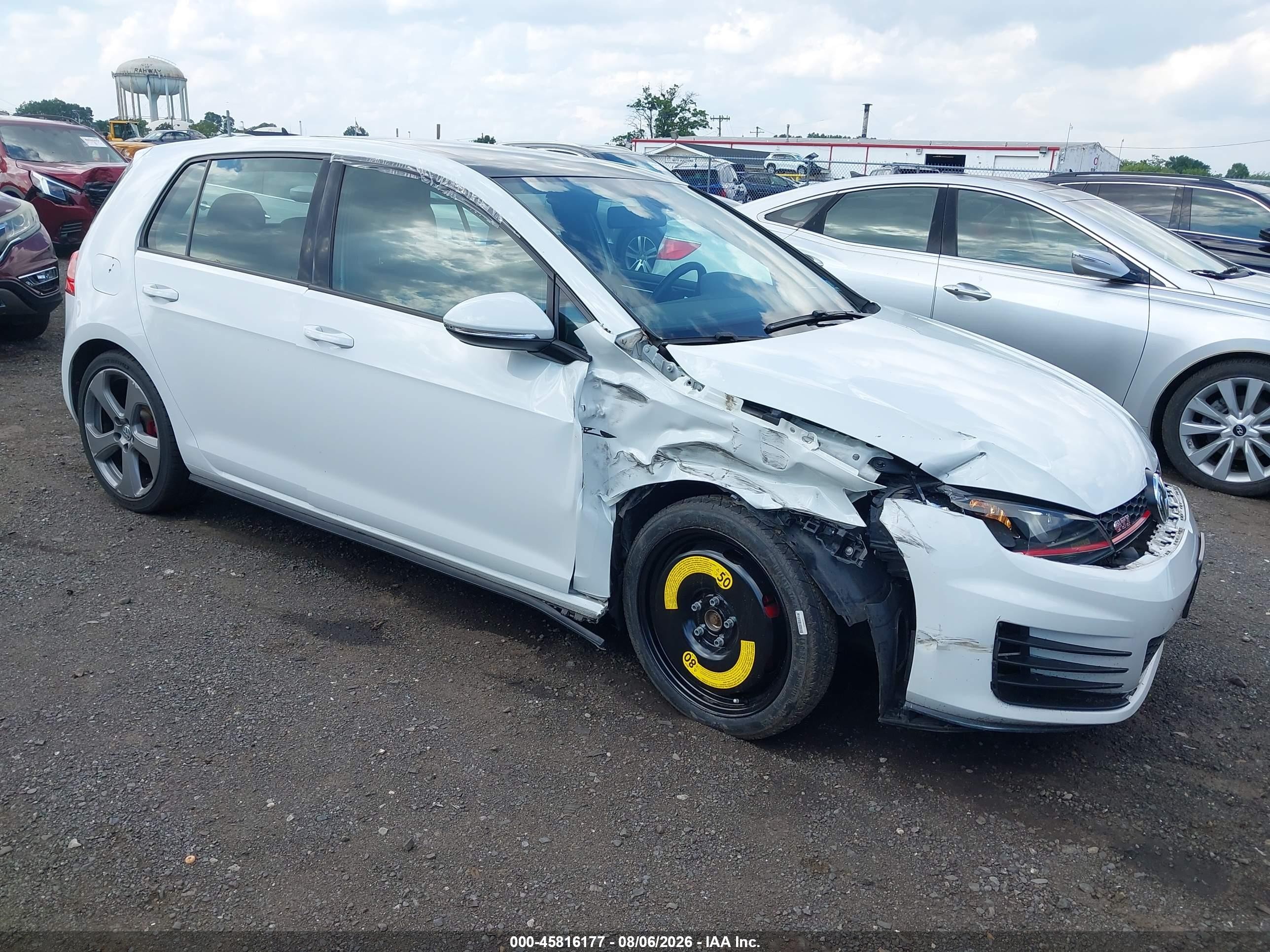 2016 Volkswagen Golf GTI S, VIN 3VW4T7AU3GM041682 — Front end