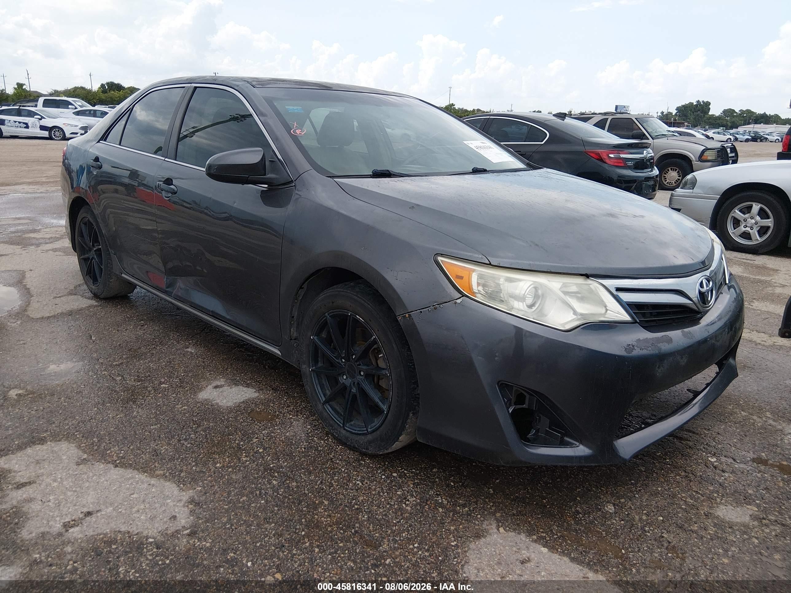 2012 Toyota Camry XLE, VIN 4T4BF1FK5CR158709 — Normal wear