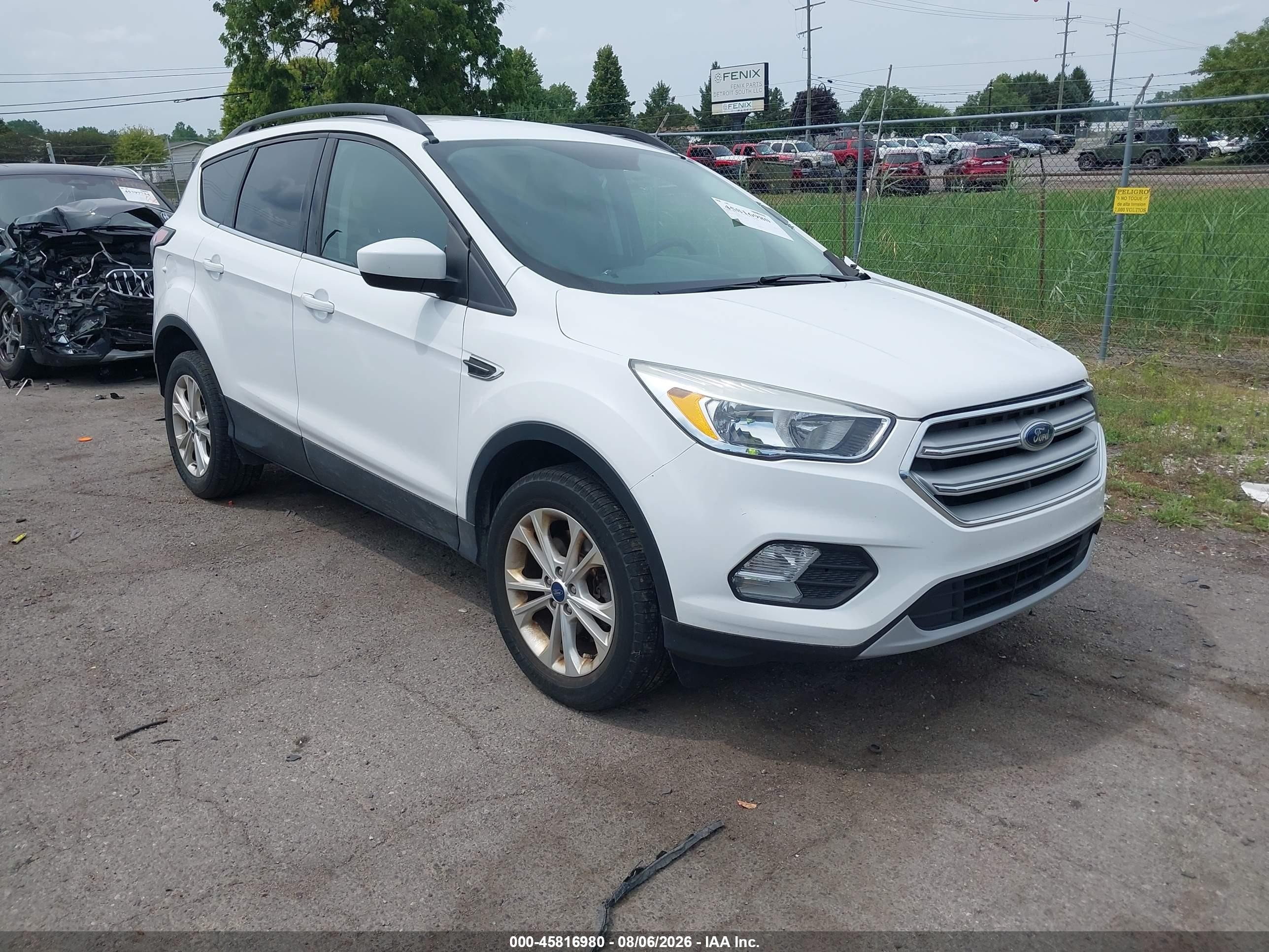 2018 Ford Escape SE, VIN 1FMCU9G9XJUB48592 — Normal wear
