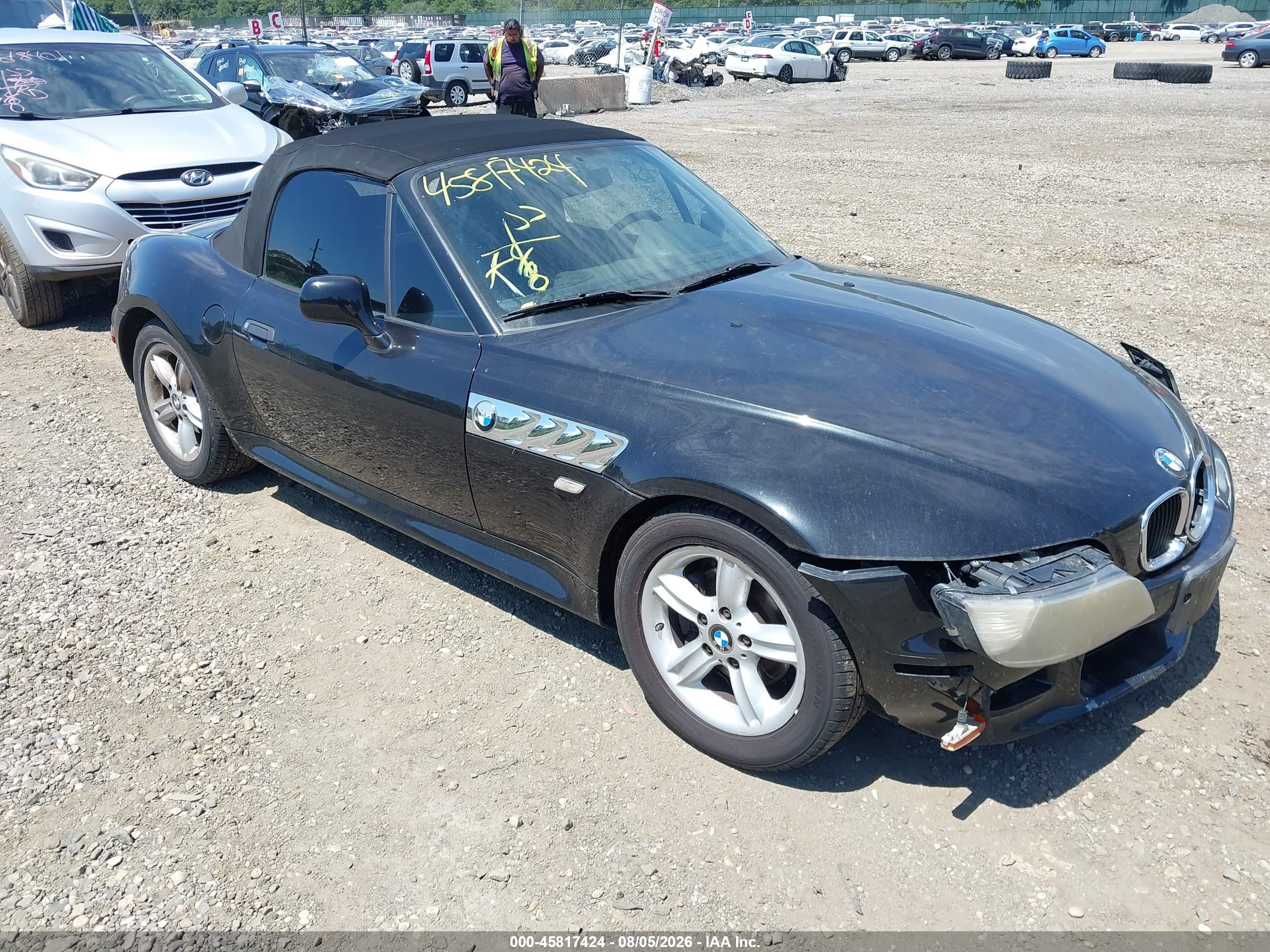 2001 BMW Z3 2.5, VIN WBACN33441LM00140 — Normal wear
