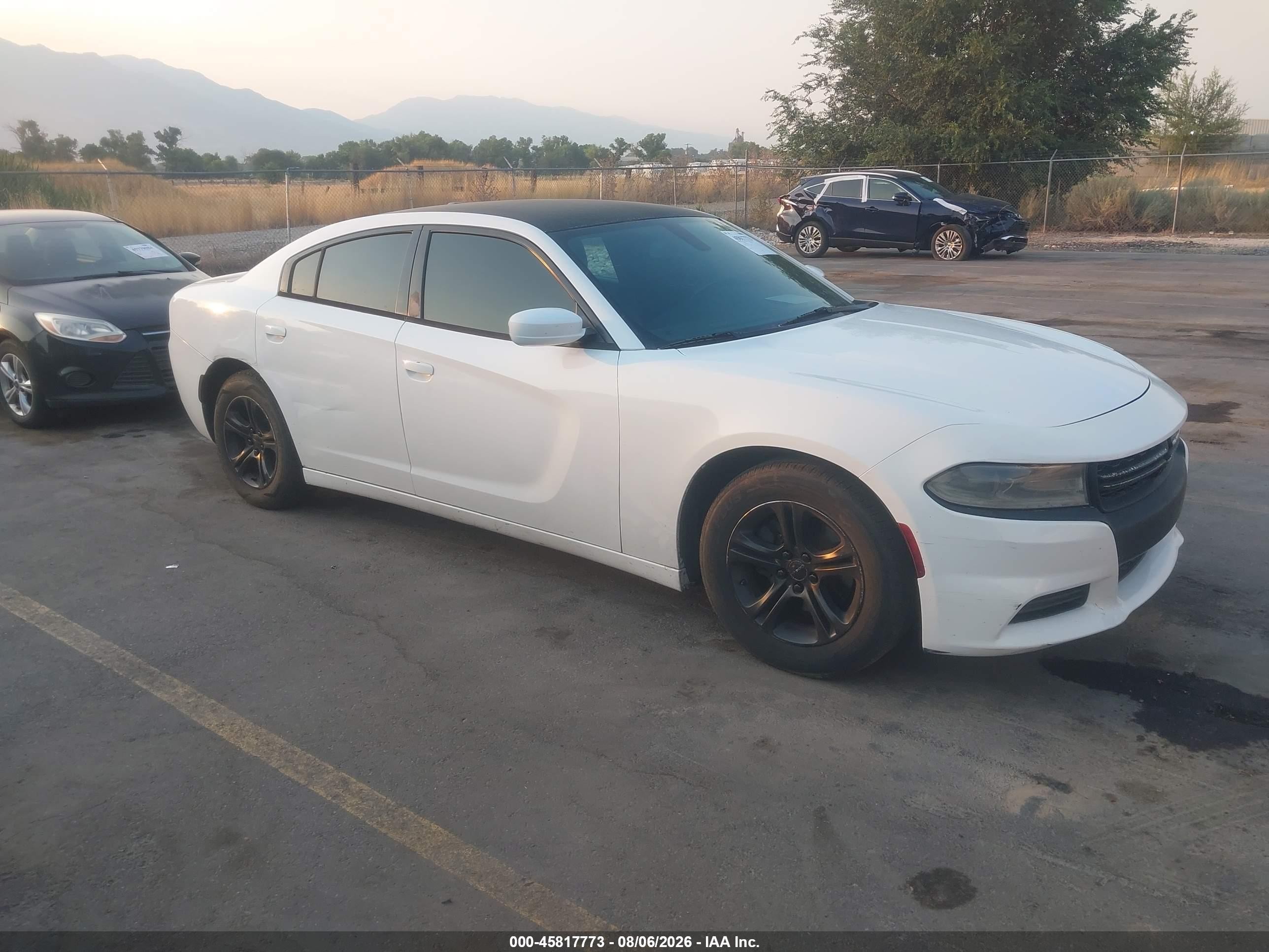 2015 Dodge Charger SE, VIN 2C3CDXBGXFH856595 — Normal wear