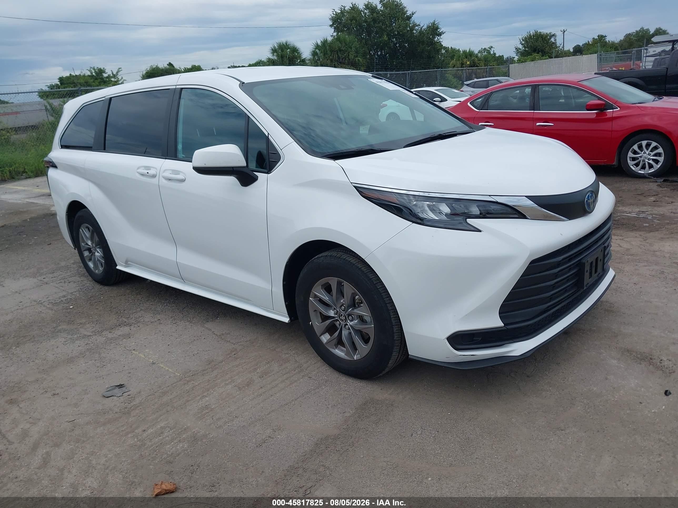 2025 Toyota Sienna LE, VIN 5TDKRKECXSS246874 — Механическое