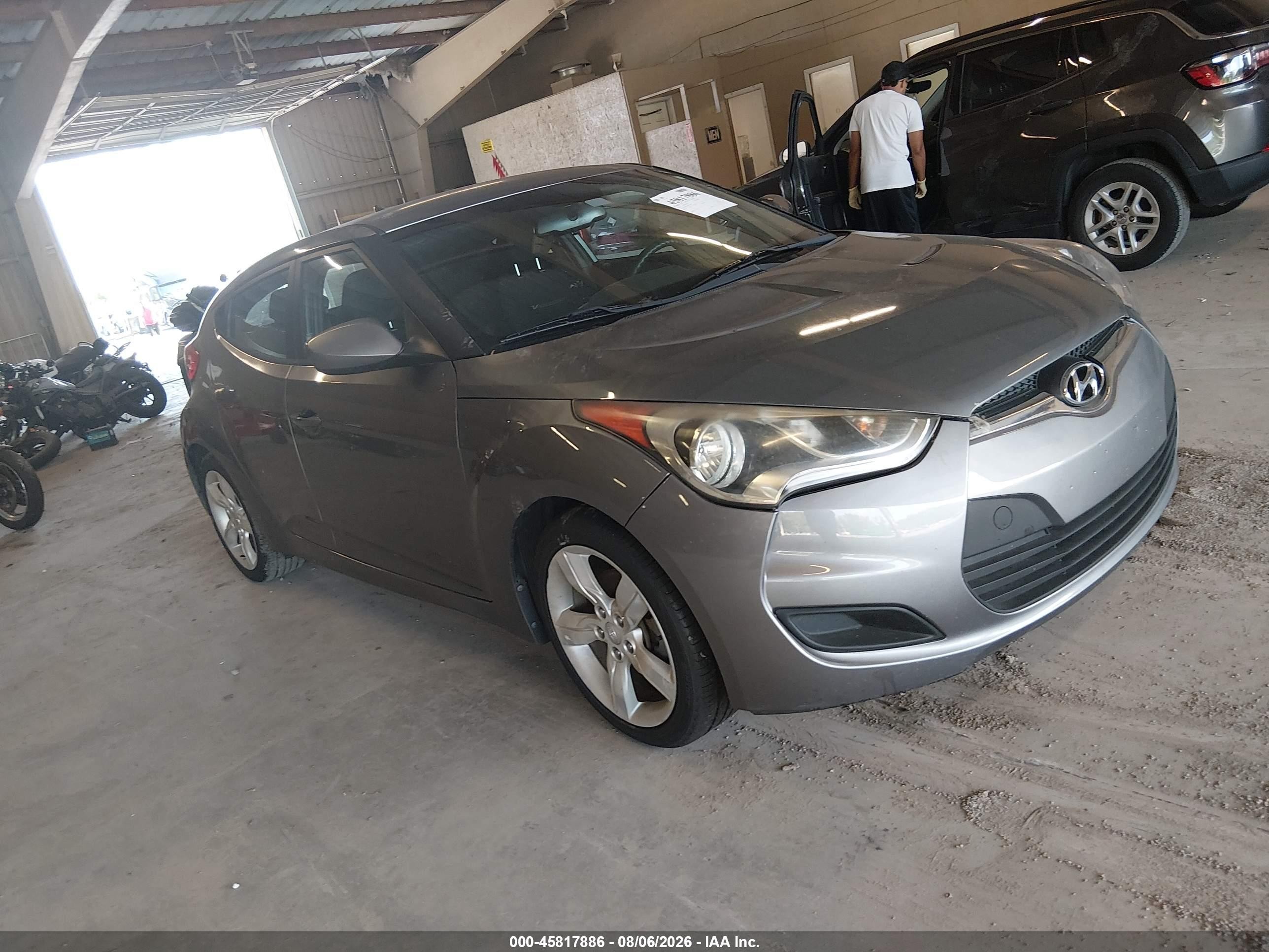 2014 Hyundai Veloster, VIN KMHTC6AD4EU214803 — Обычный износ