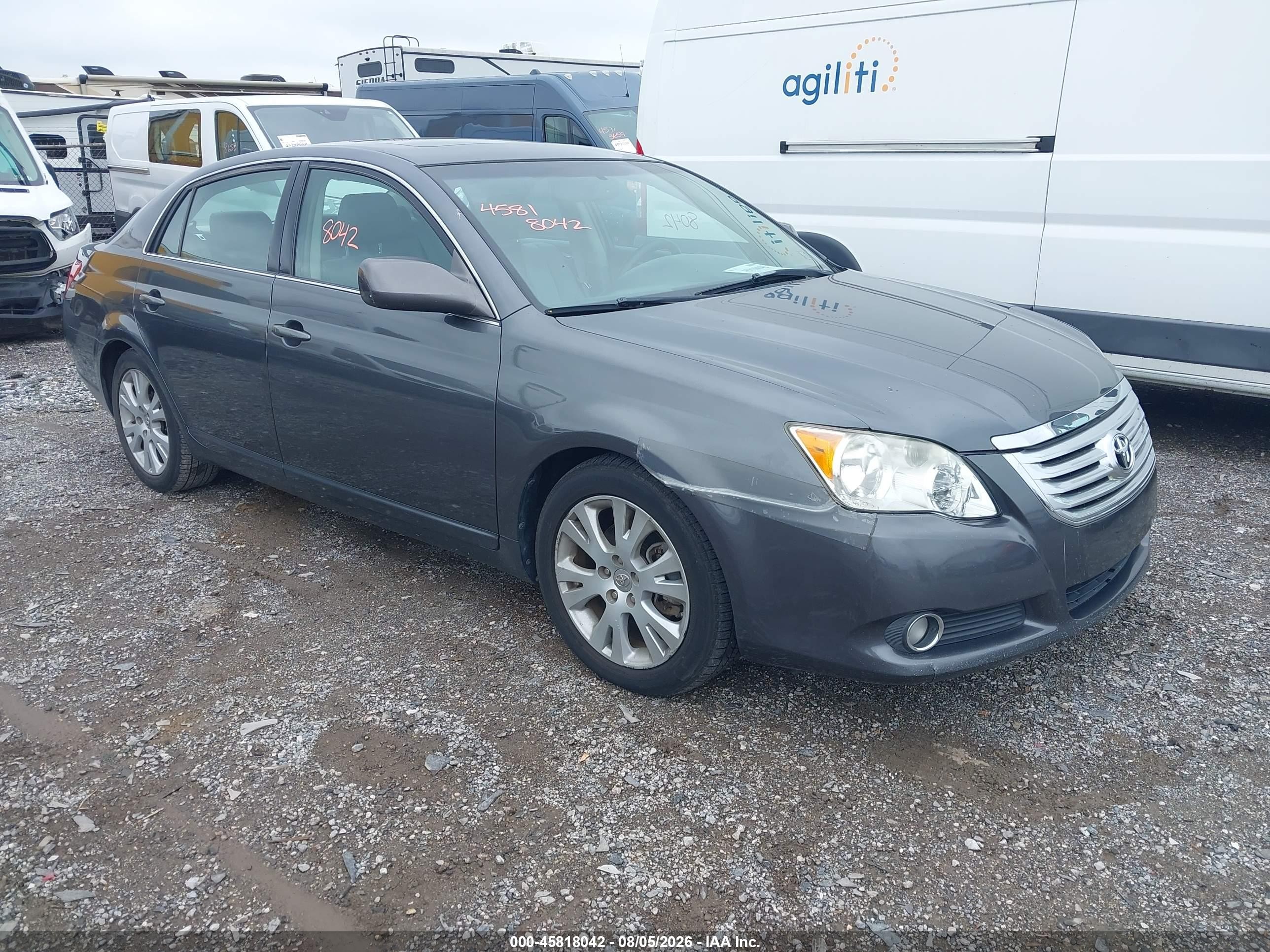 2008 Toyota Avalon Limited, VIN 4T1BK36B98U300438 — Normal wear