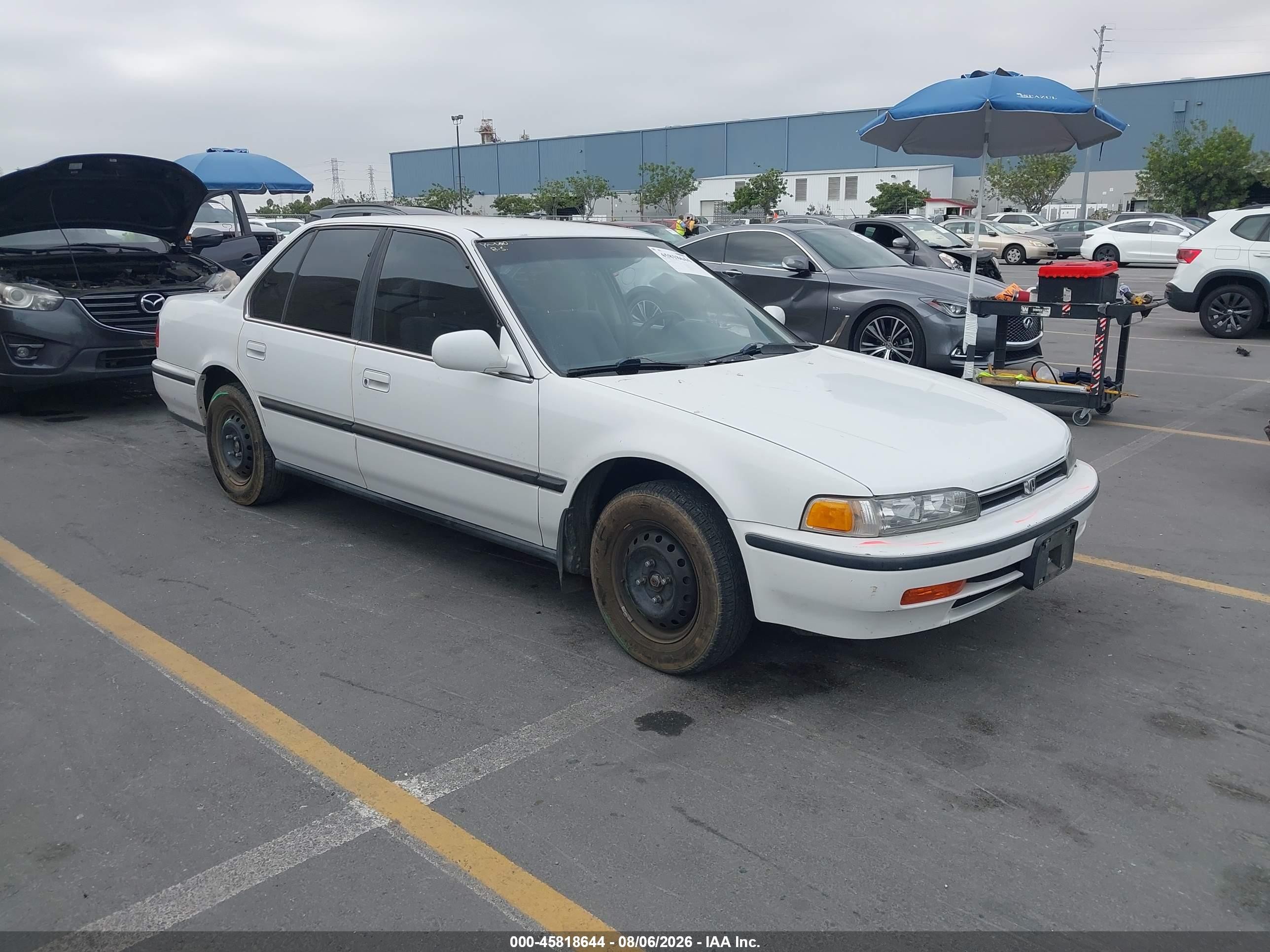 1992 Honda Accord LX, VIN JHMCB7652NC035095 — После угона