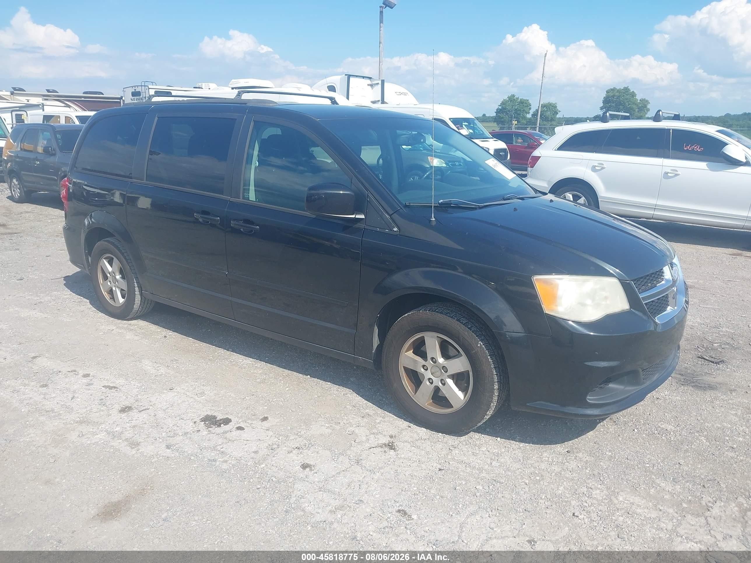 2012 Dodge Grand Caravan SXT, VIN 2C4RDGCG2CR319990 — Normal wear