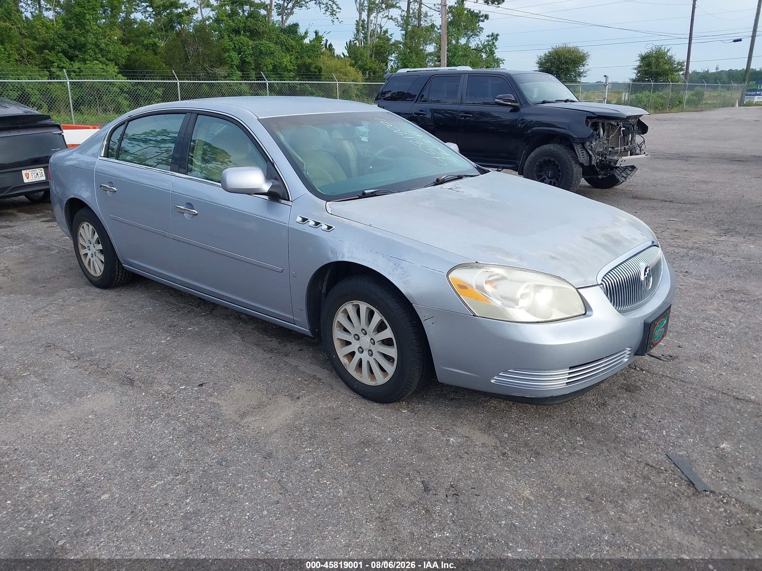2006 Buick Lucerne CX, VIN 1G4HP57206U162078 — Перед