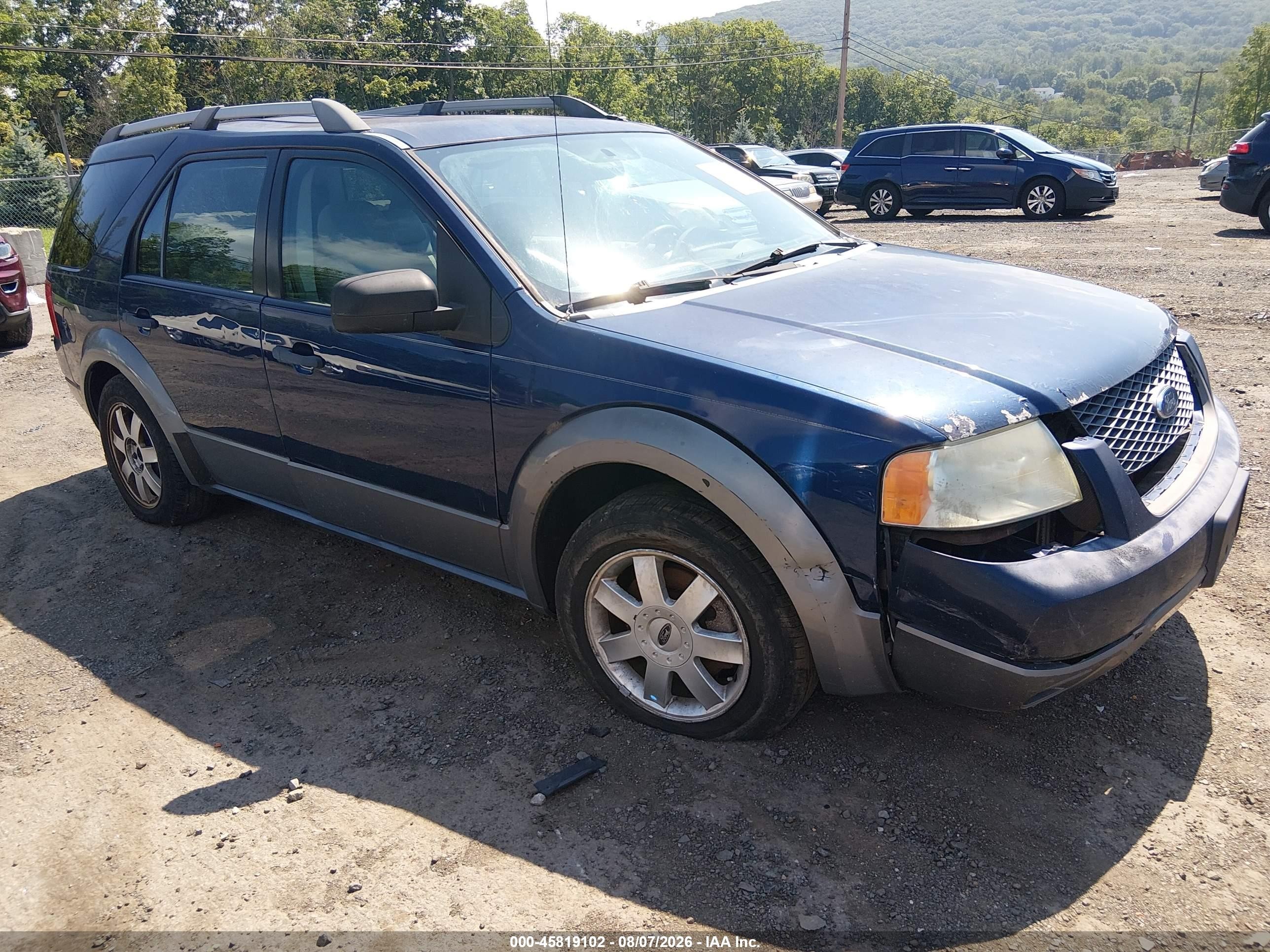 2005 Ford Freestyle SE, VIN 1FMZK04185GA30085 — Normal wear
