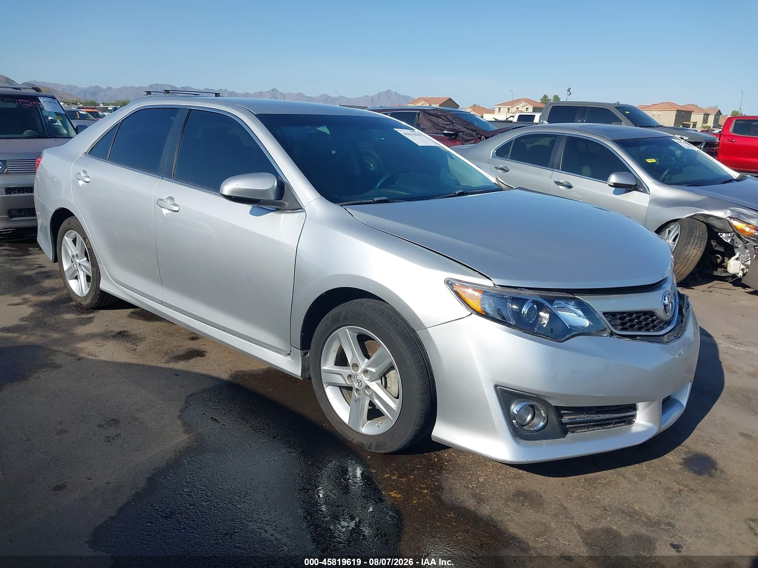 2013 Toyota Camry LE, VIN 4T1BF1FK3DU264734 — Front end