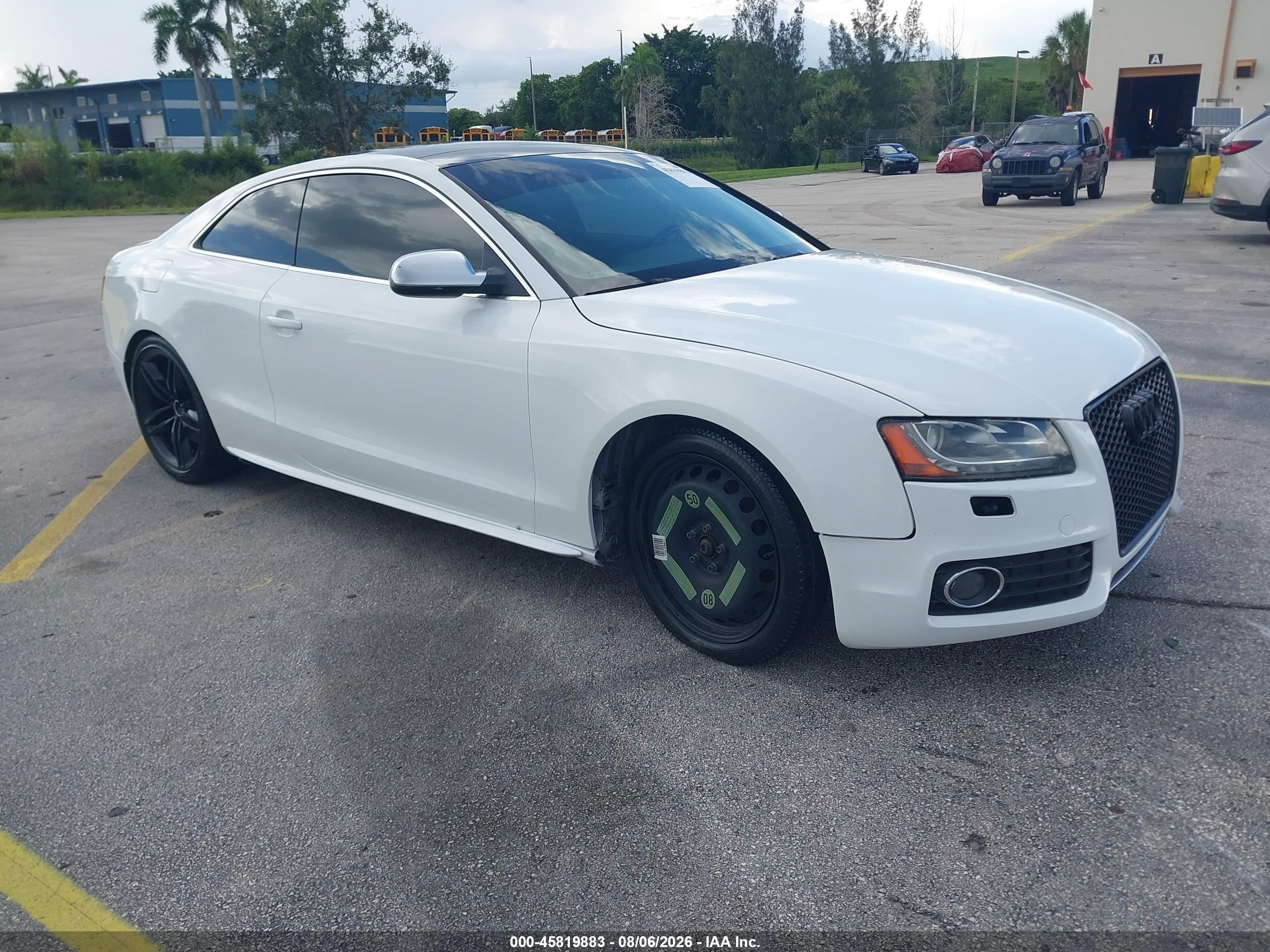 2011 Audi S5 Prestige, VIN WAUVVAFR1BA072614 — Undercarriage