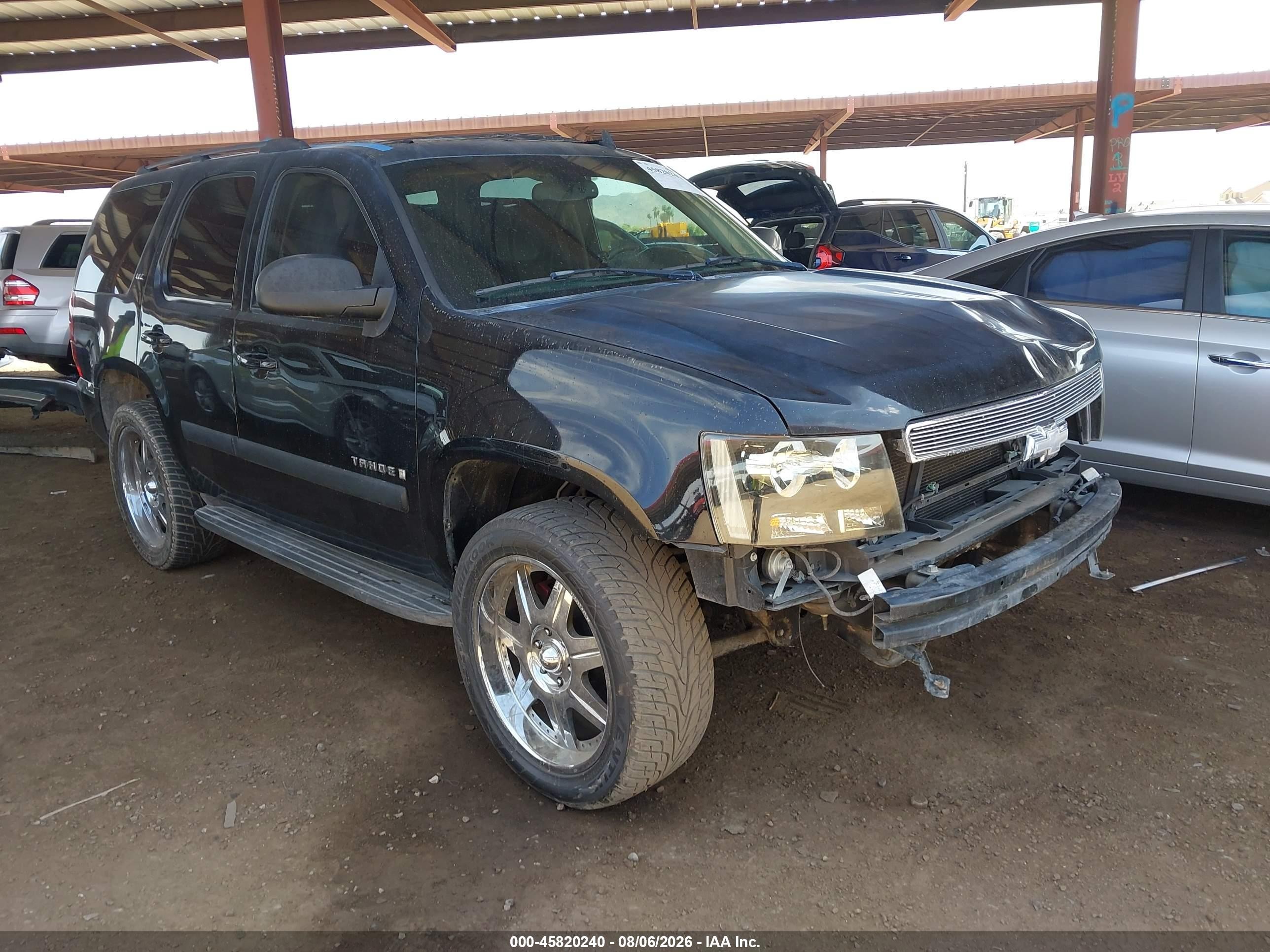 2007 Chevrolet Tahoe LS, VIN 1GNFK13077R138024 — Перед