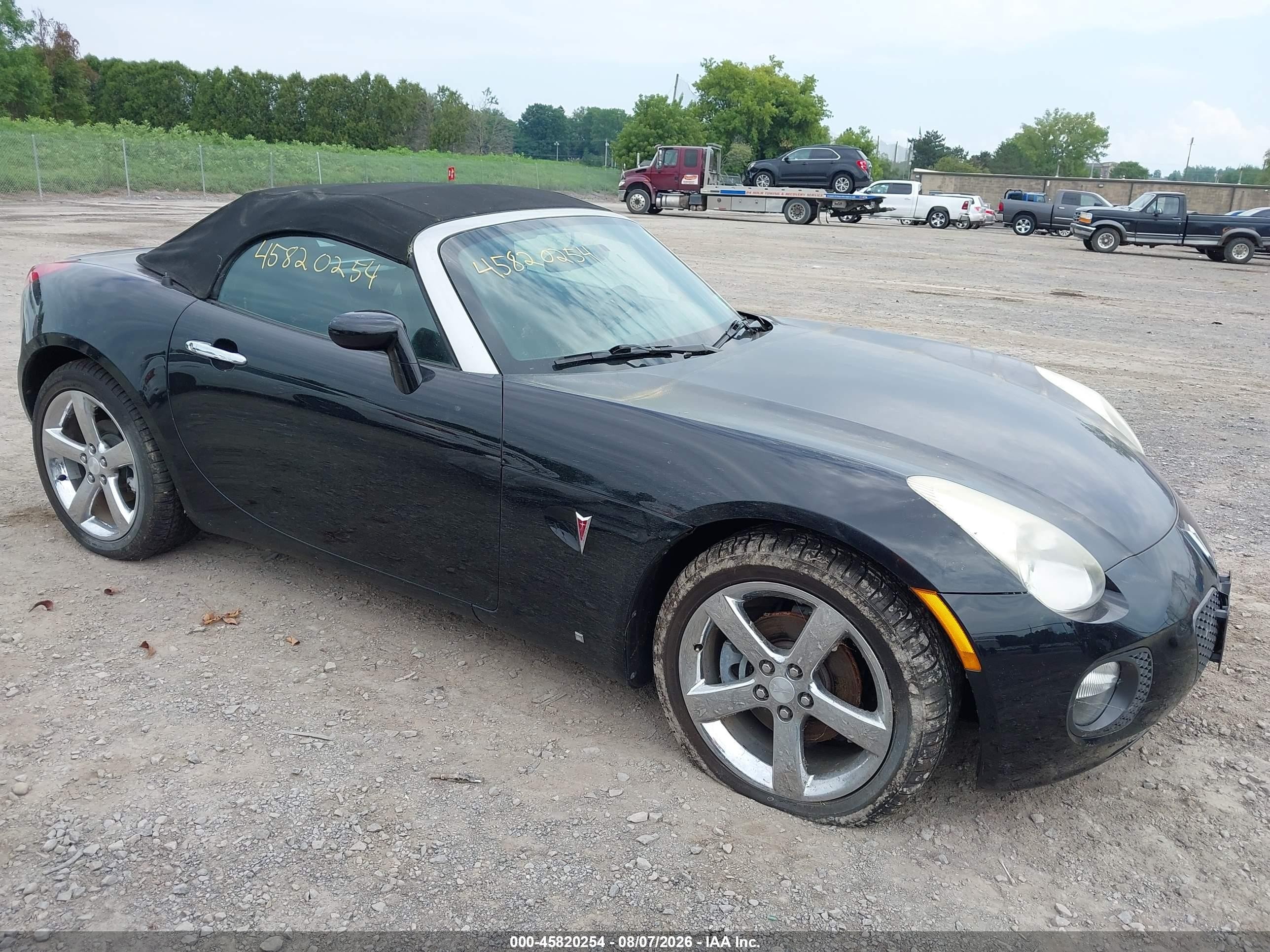2007 Pontiac Solstice GXP, VIN 1G2MG35X87Y139314 — Normal wear