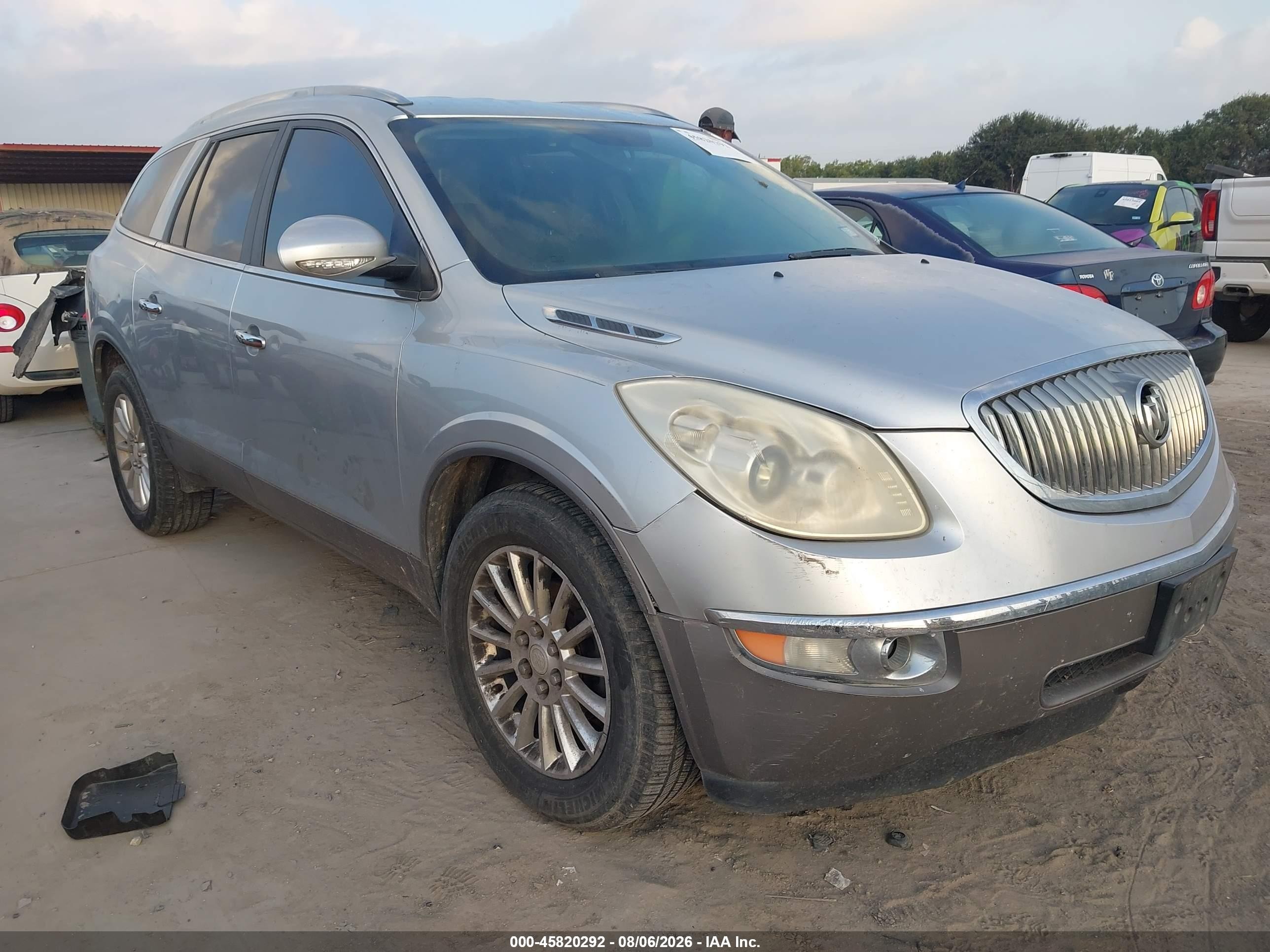 2011 Buick Enclave CX, VIN 5GAKRAED1BJ306493 — Обычный износ