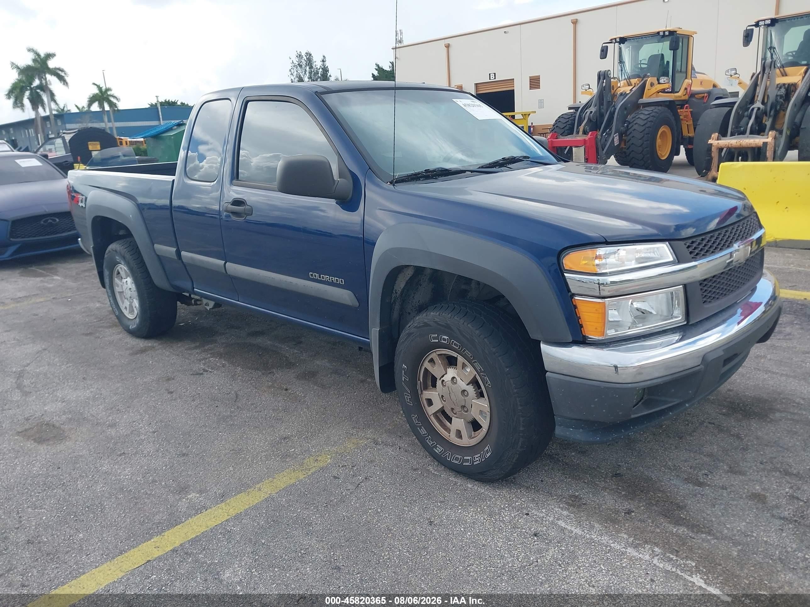 2004 Chevrolet Colorado LS Z71, VIN 1GCDT196548108661 — Rear end