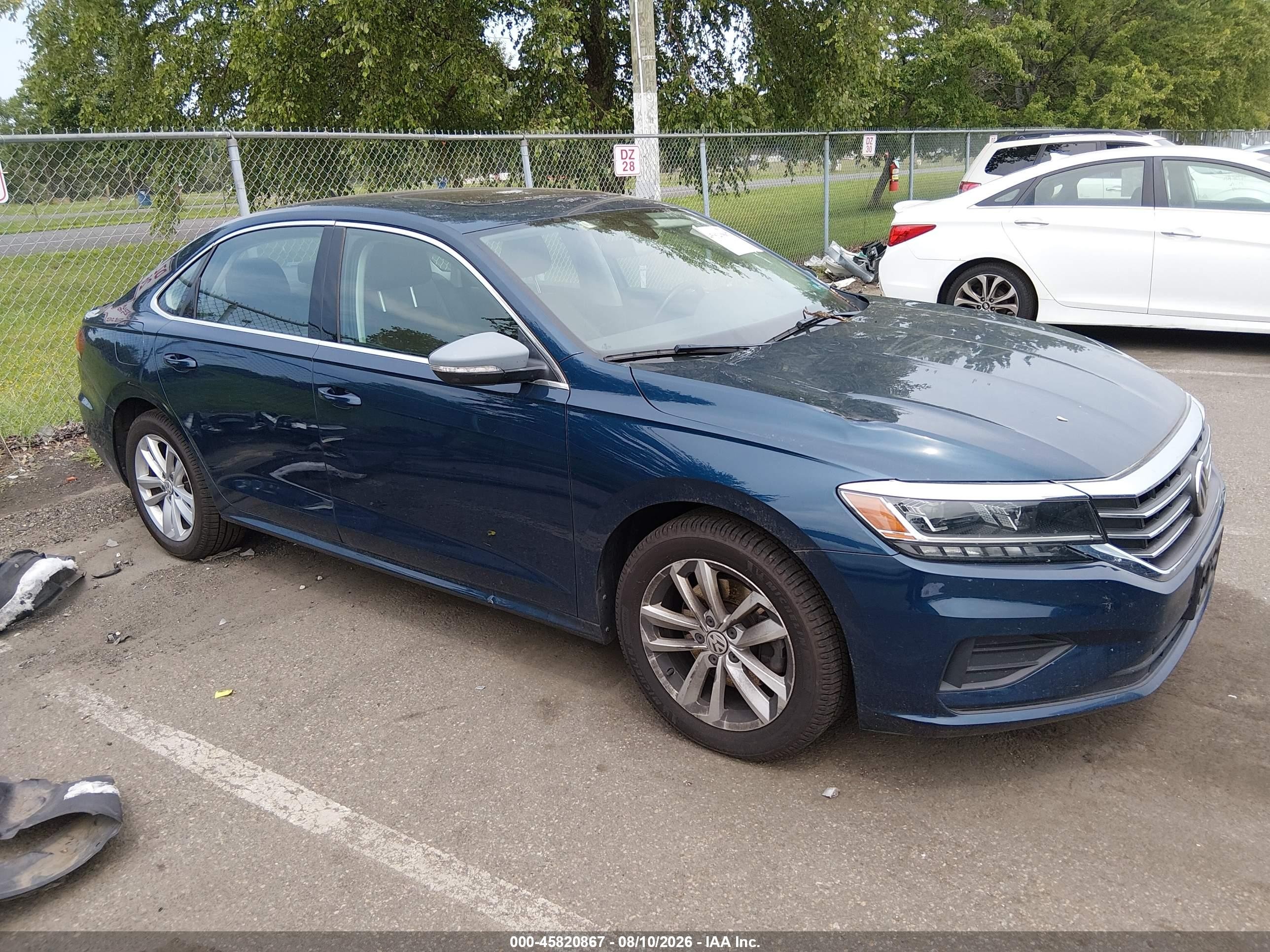 2020 Volkswagen Passat SE, VIN 1VWWA7A38LC009442 — Rear end