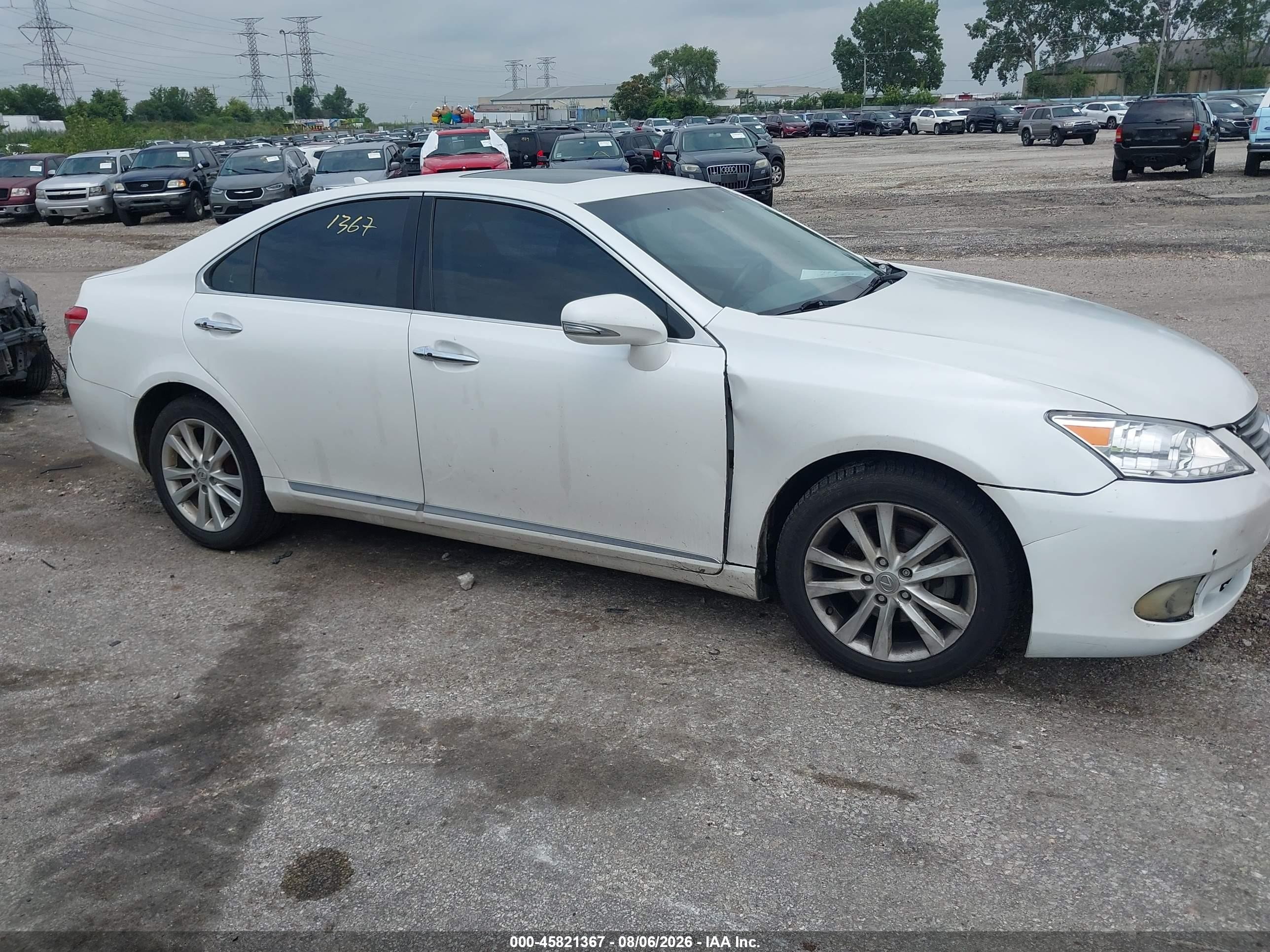 2011 Lexus ES 330, VIN JTHBK1EG6B2441040 — Normal wear