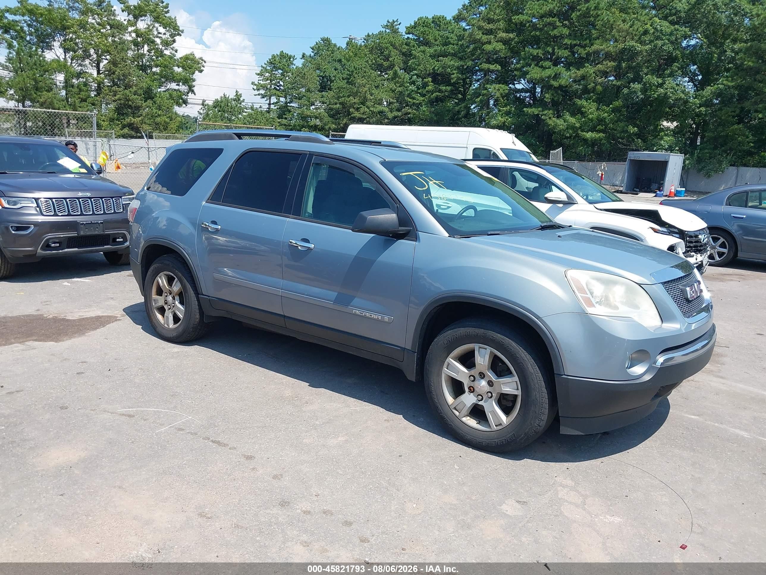 2008 GMC Acadia SLE1, VIN 1GKEV13738J130418 — Зад