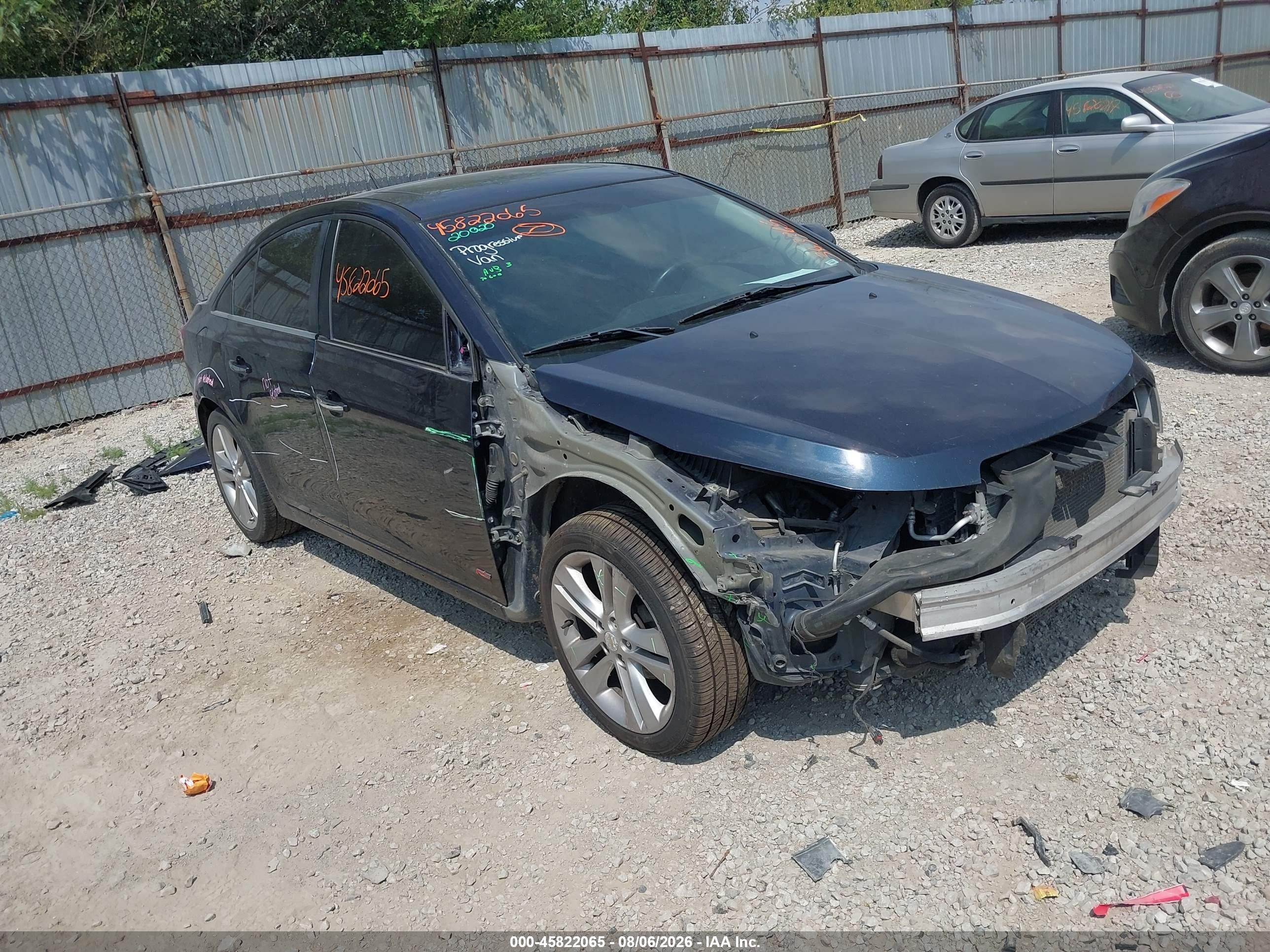 2014 Chevrolet Cruze LTZ, VIN 1G1PG5SB4E7363365 — Front end
