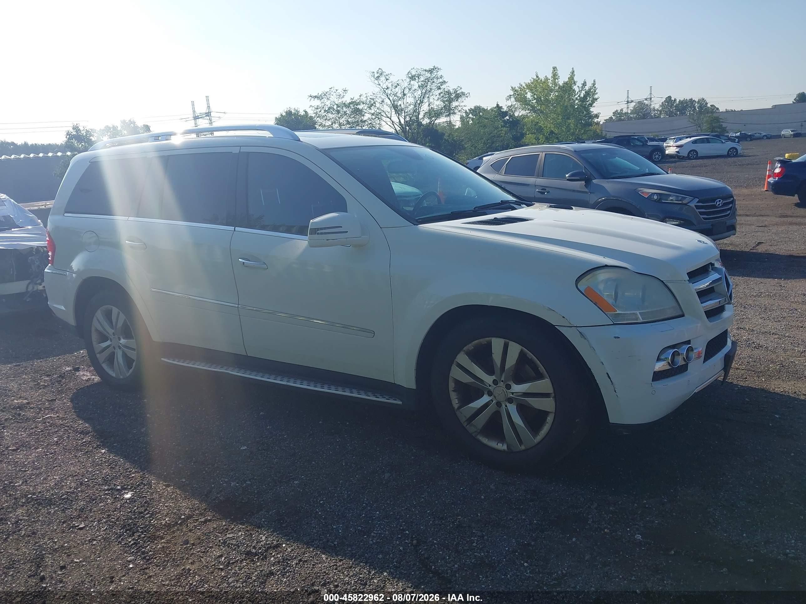 2011 Mercedes-Benz GL 450, VIN 4JGBF7BE7BA648517 — Normal wear