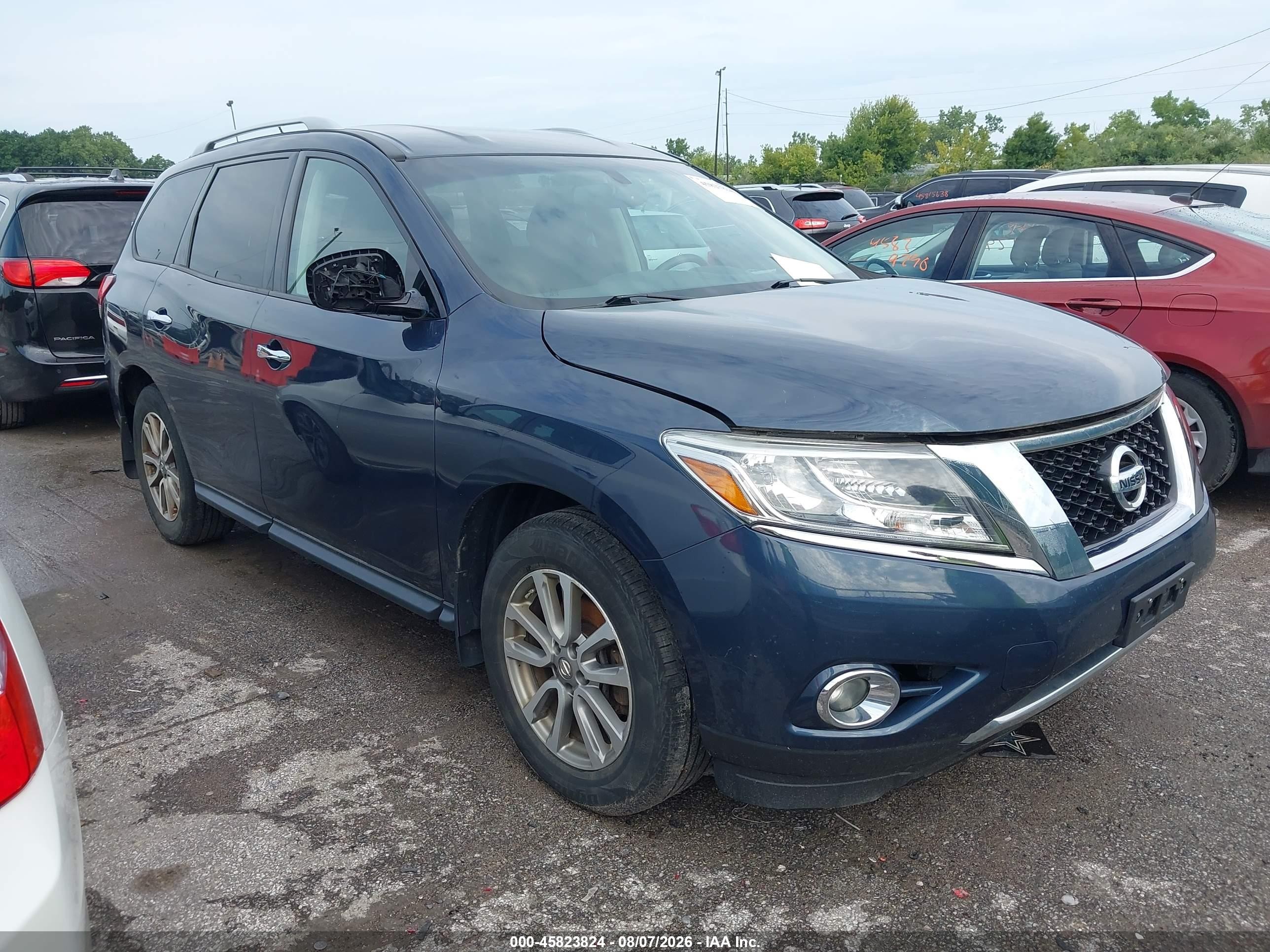 2016 Nissan Pathfinder Platinum, VIN 5N1AR2MM9GC633491 — Бок